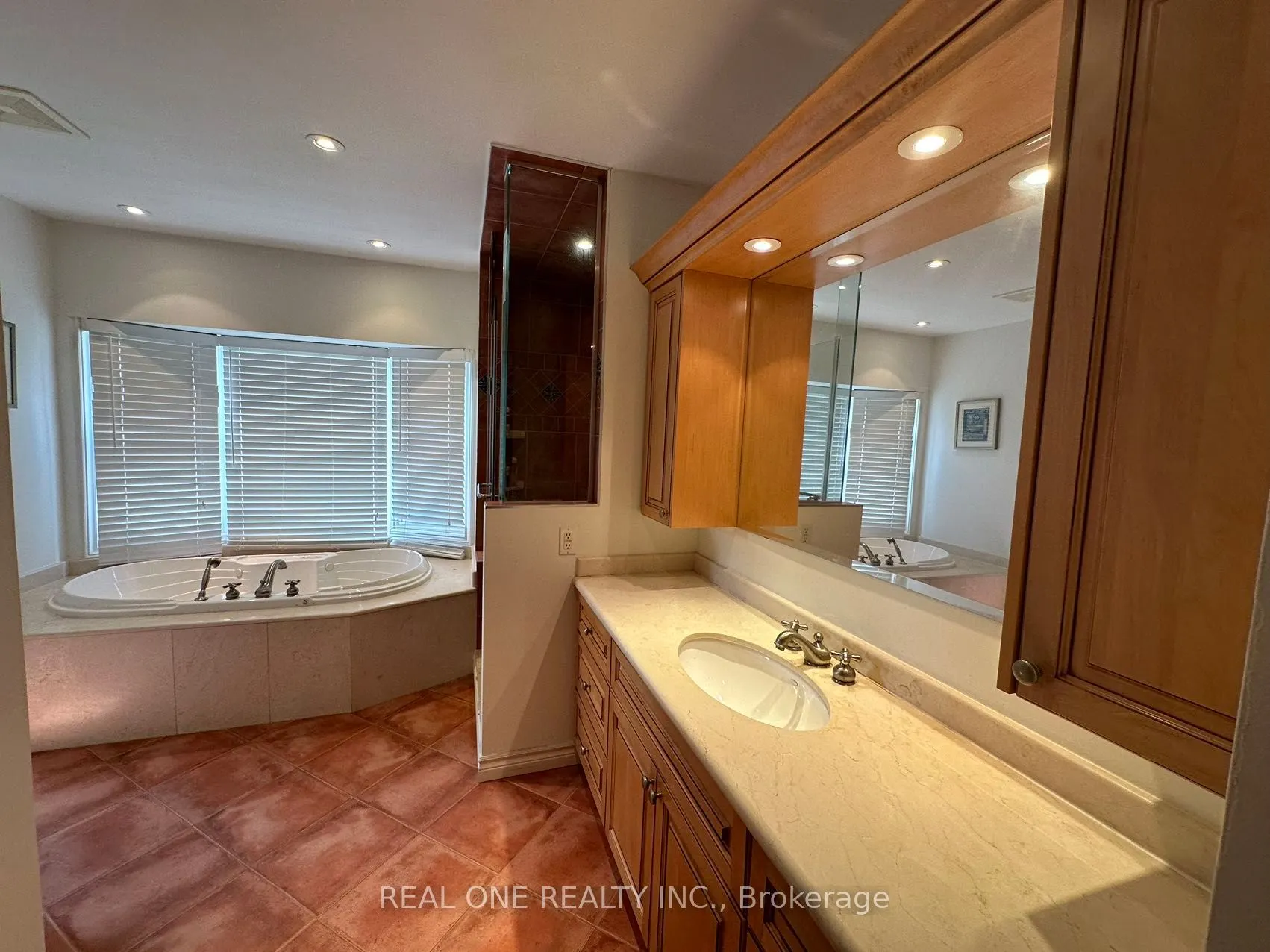3944 Glamis Court