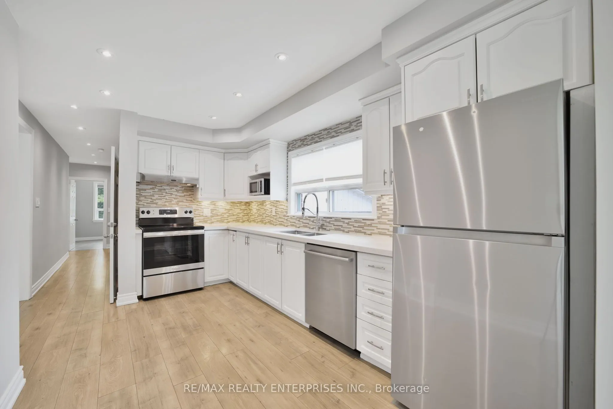 15 Delroy Drive