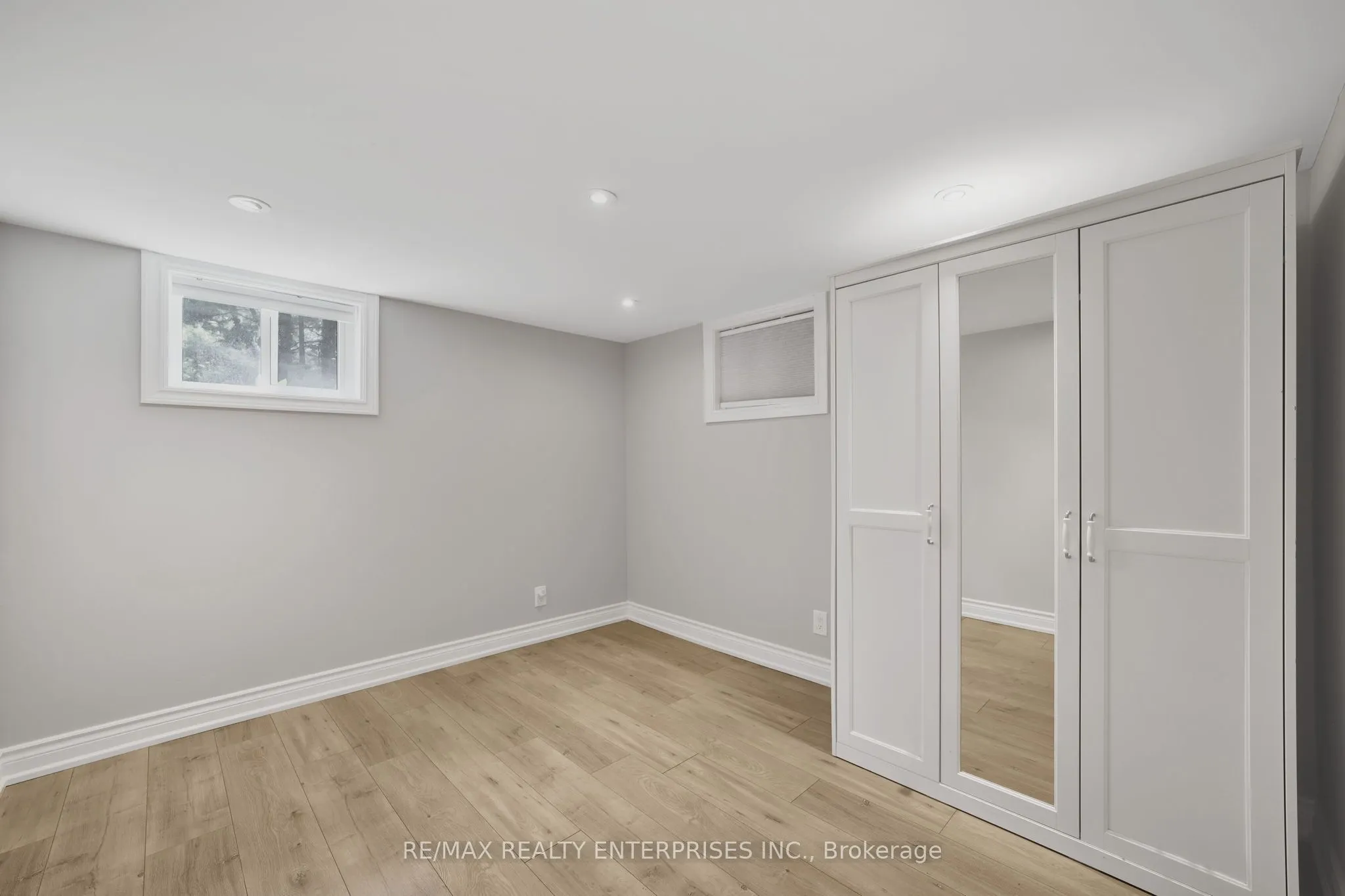 15 Delroy Drive