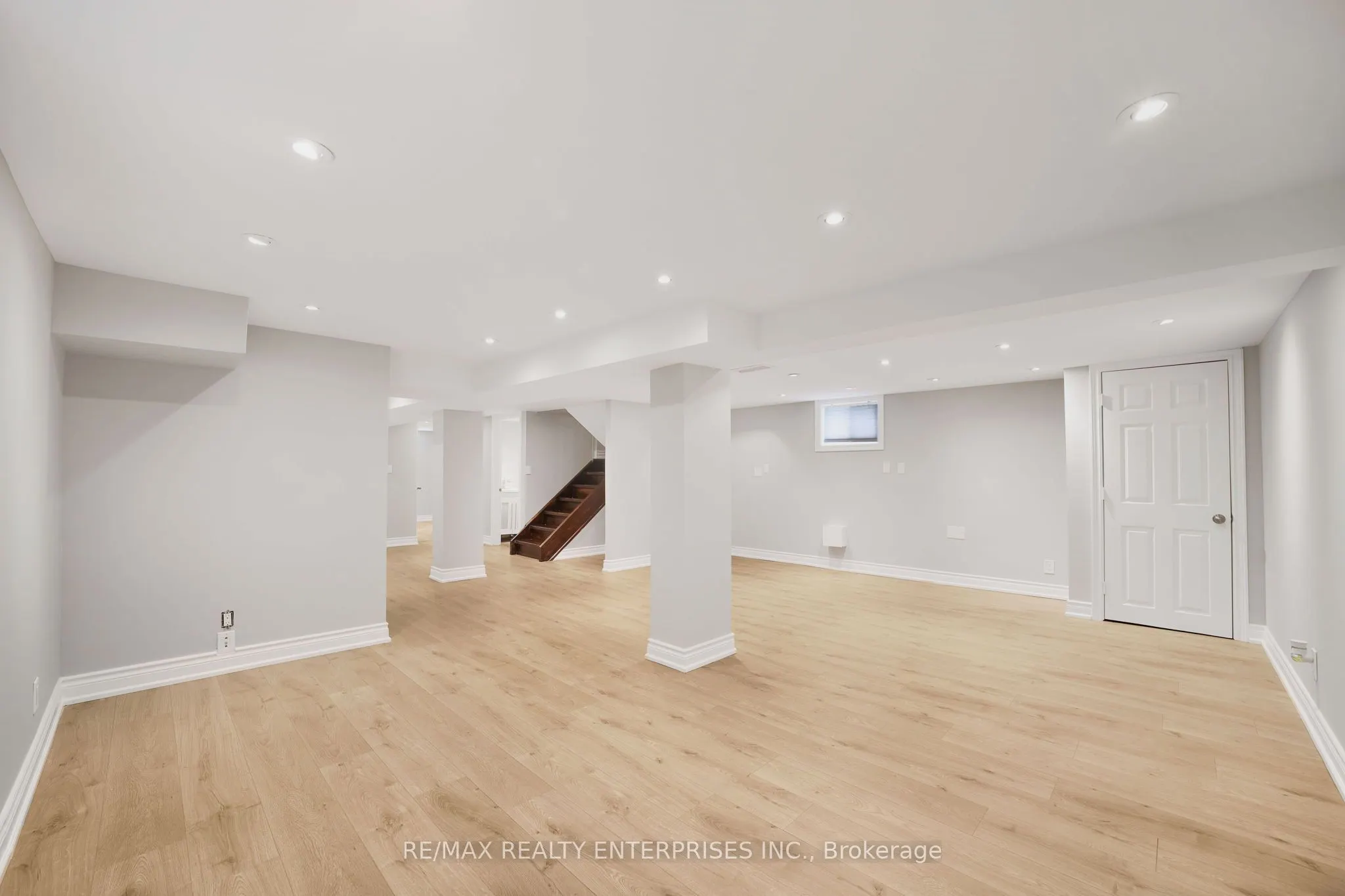 15 Delroy Drive
