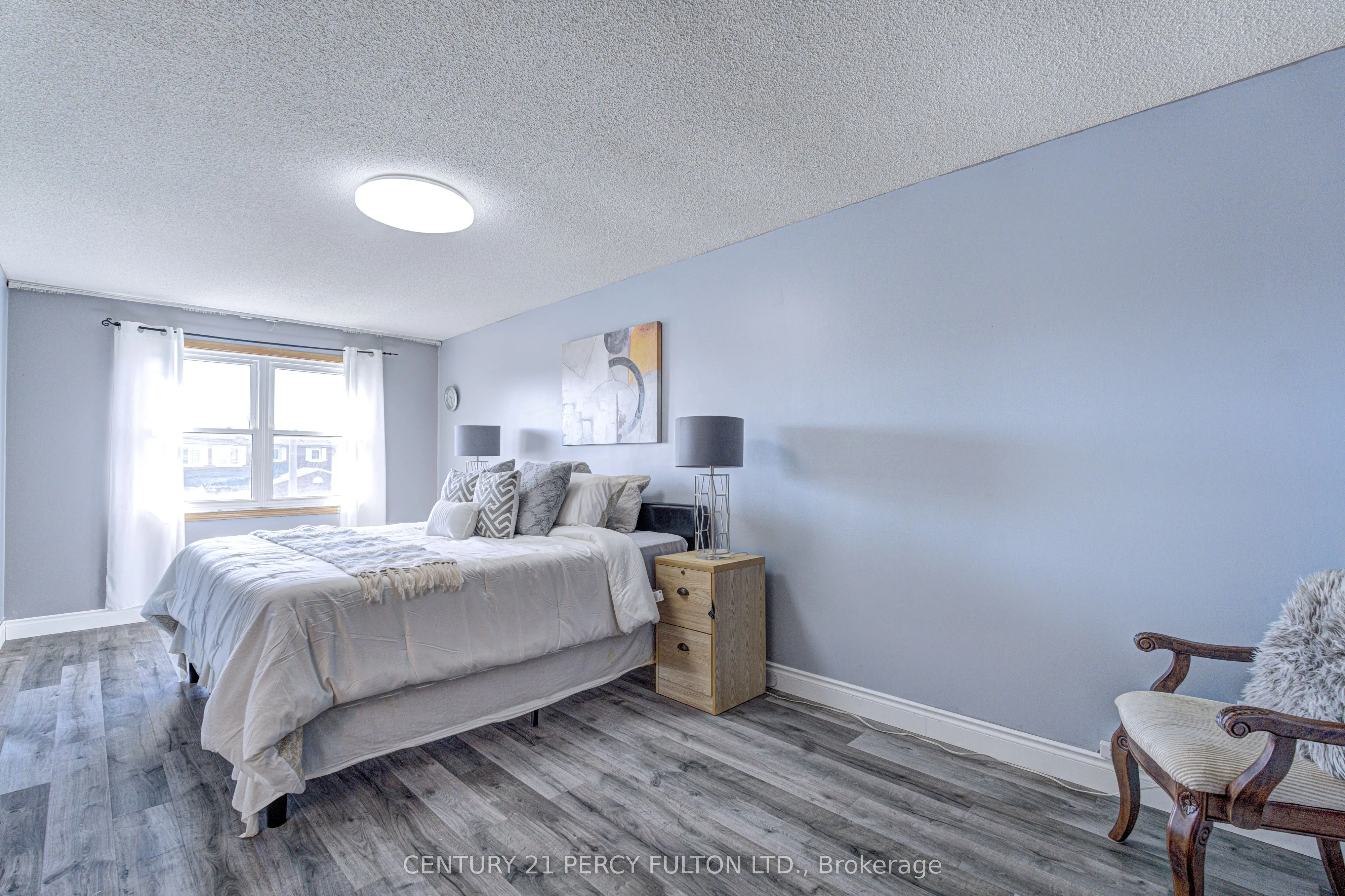 1042 Wetherby Lane
