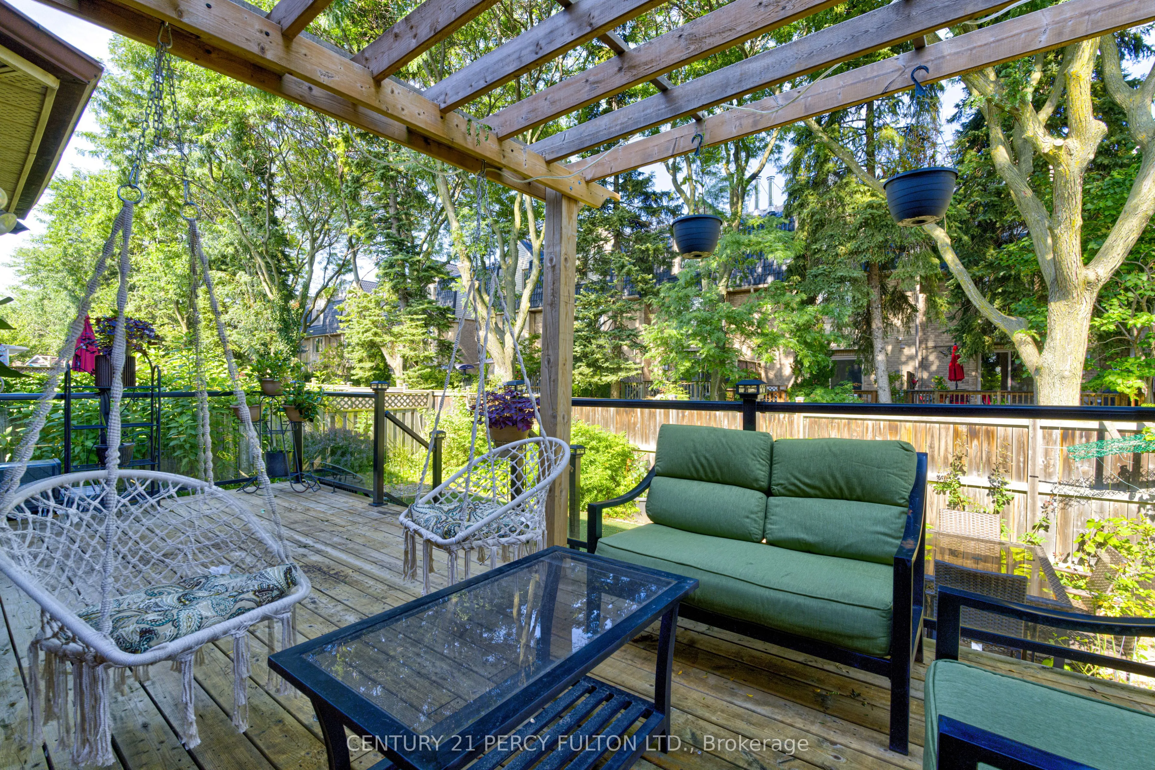1042 Wetherby Lane