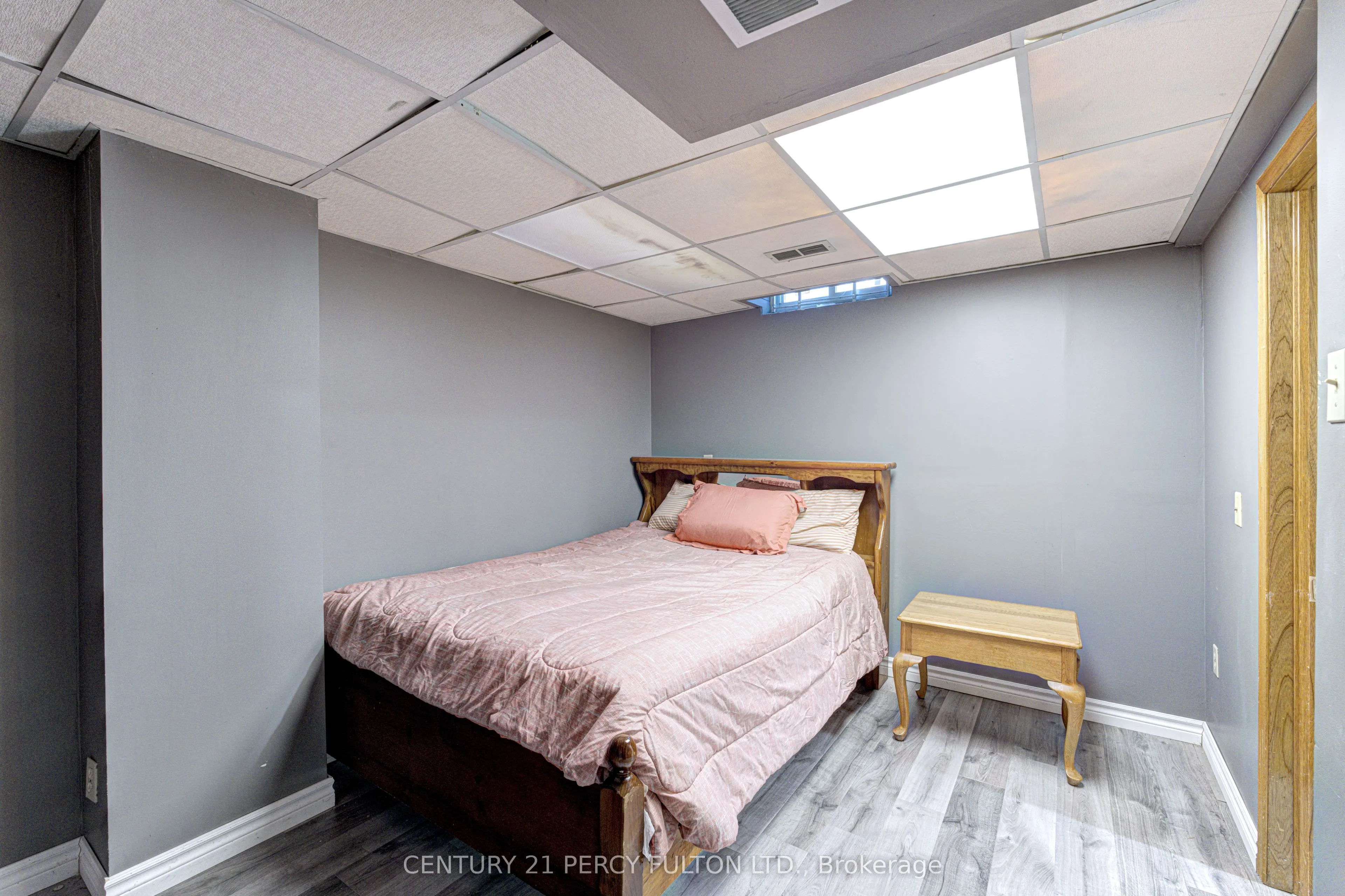 1042 Wetherby Lane