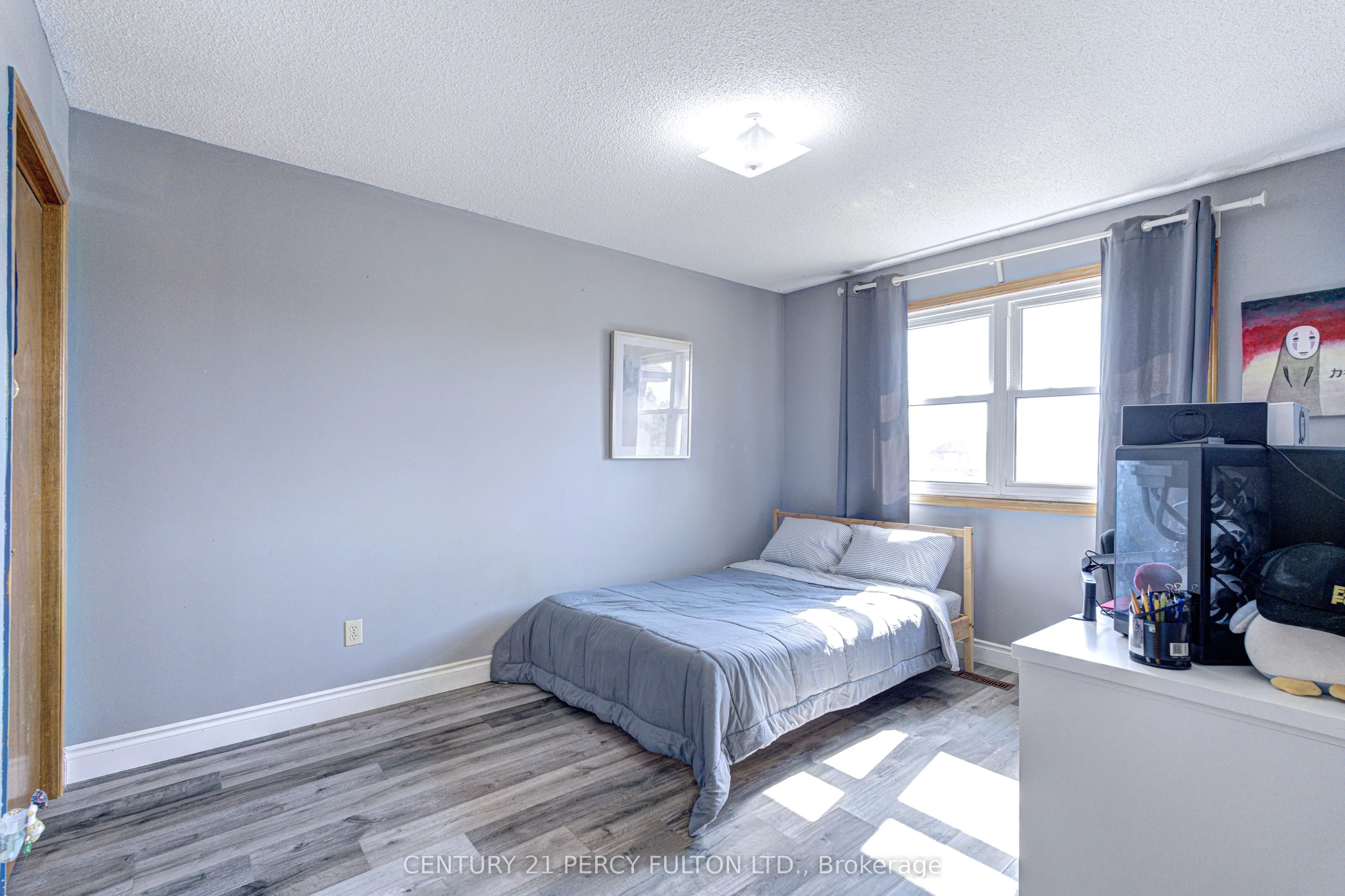 1042 Wetherby Lane