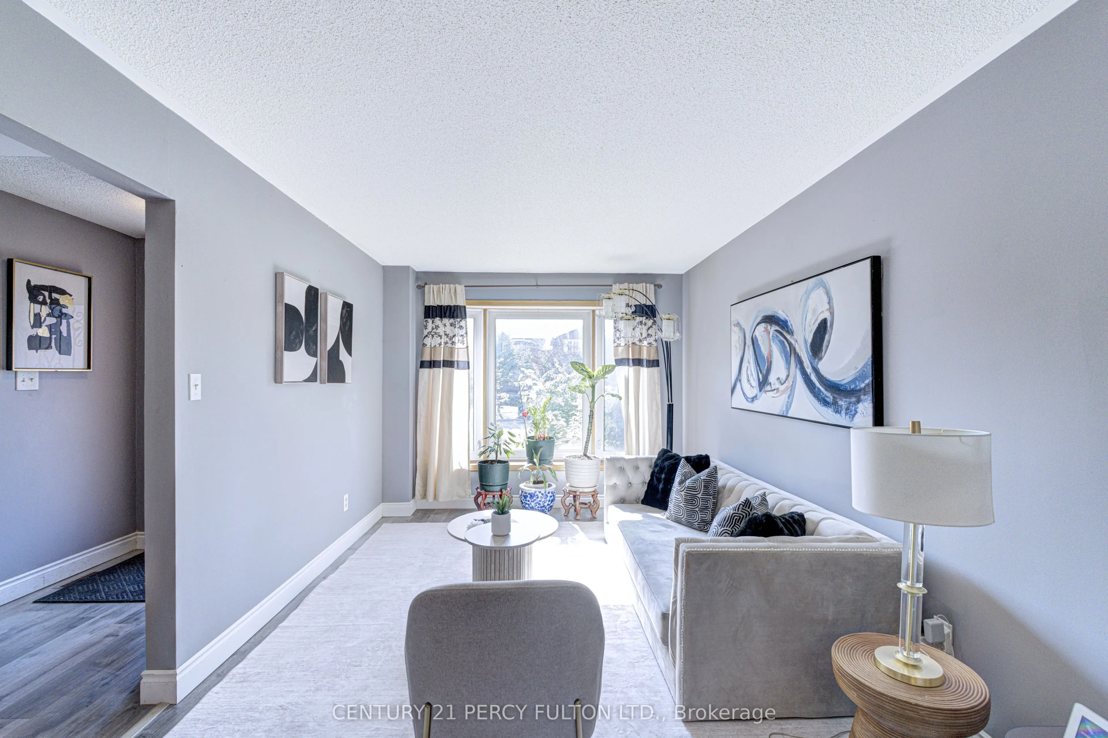 1042 Wetherby Lane