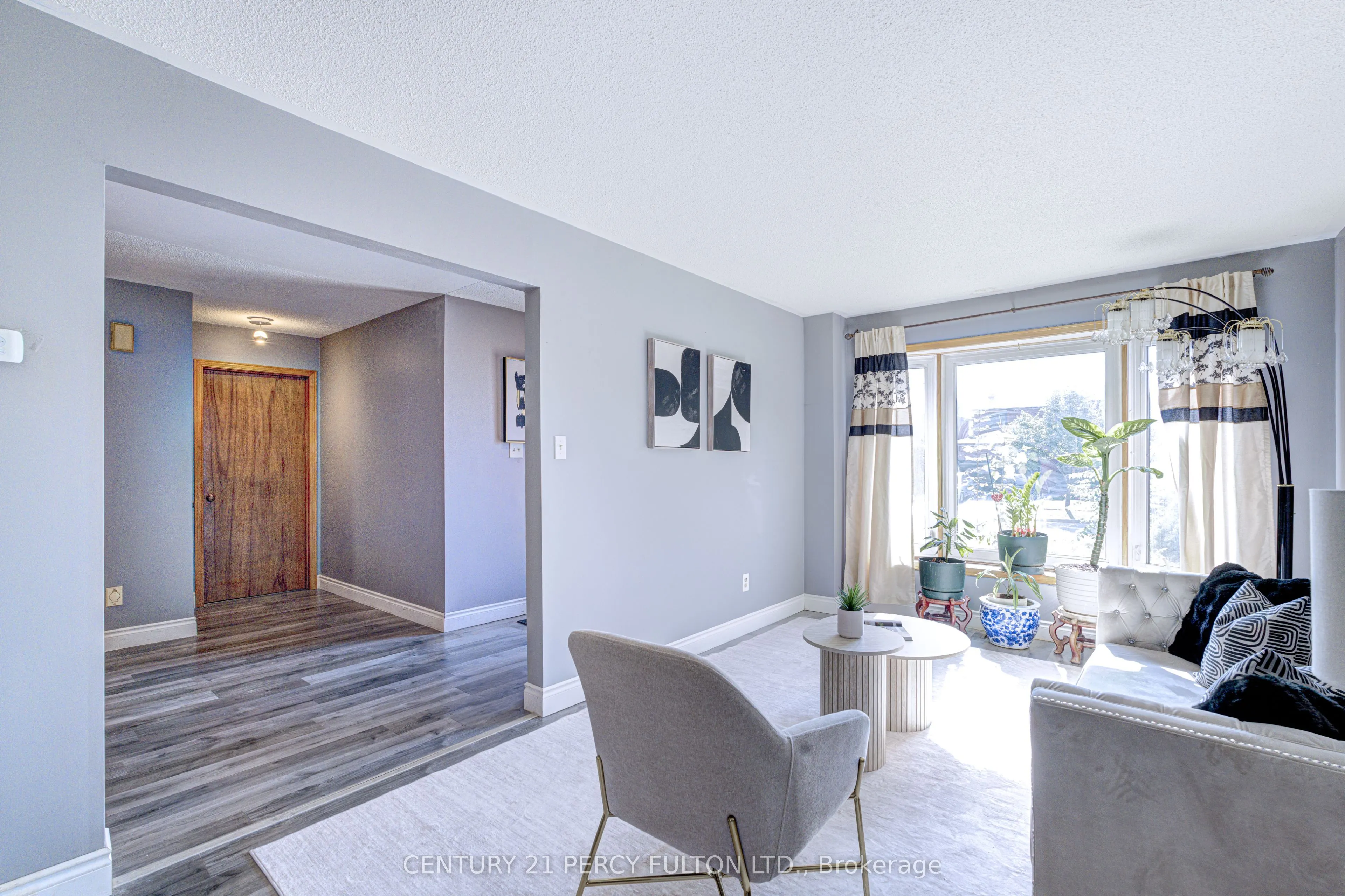 1042 Wetherby Lane