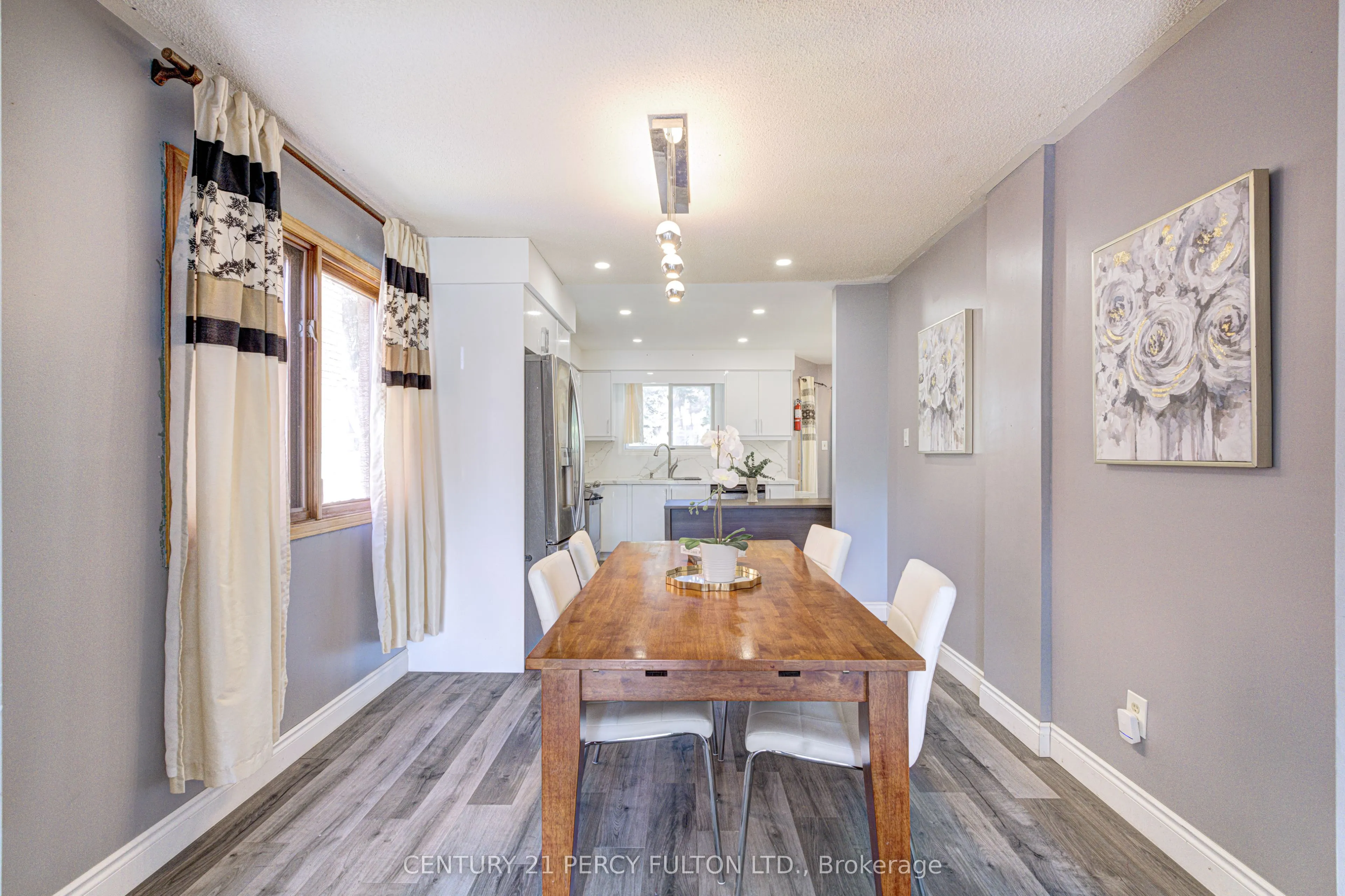 1042 Wetherby Lane