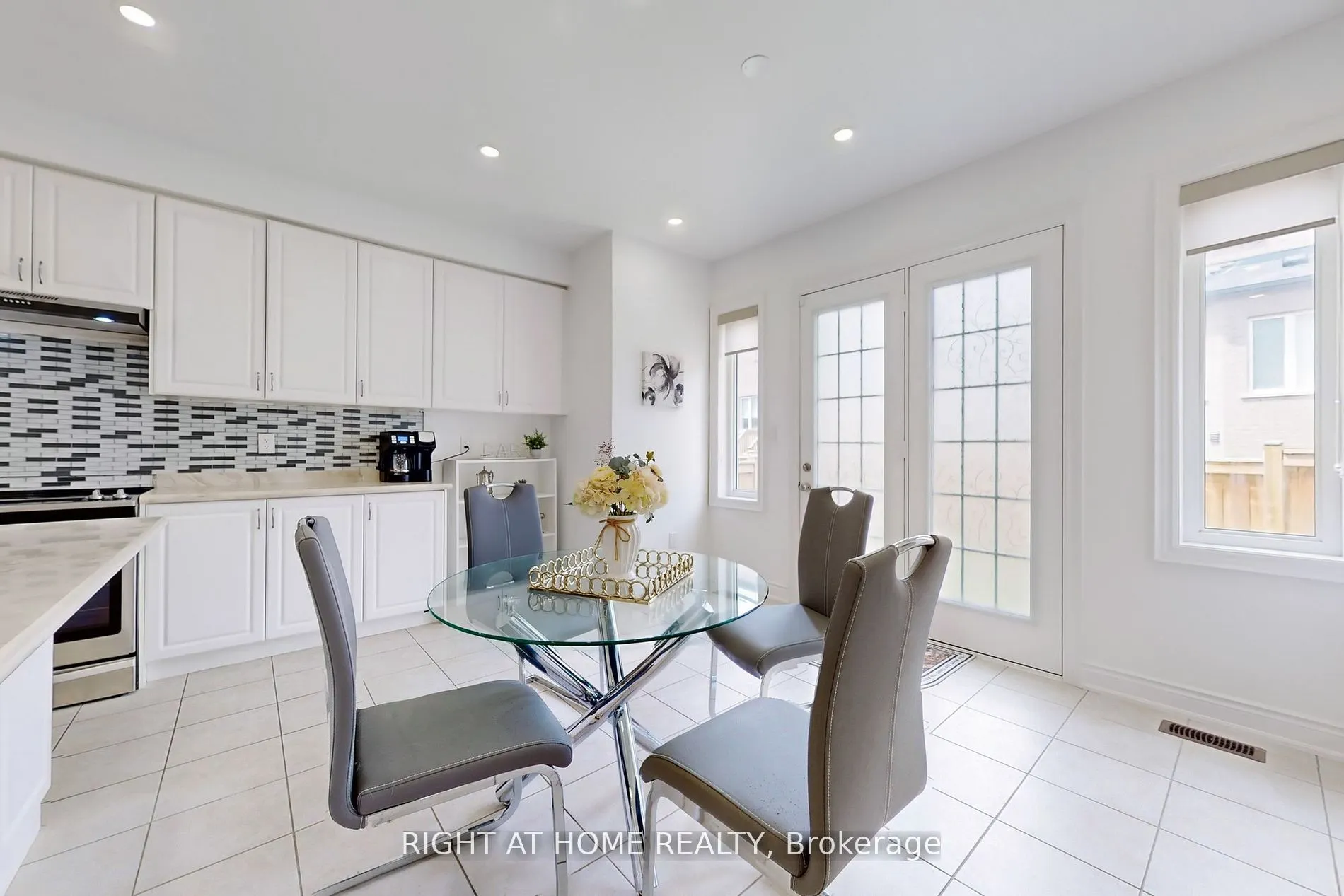423 Grindstone Trail