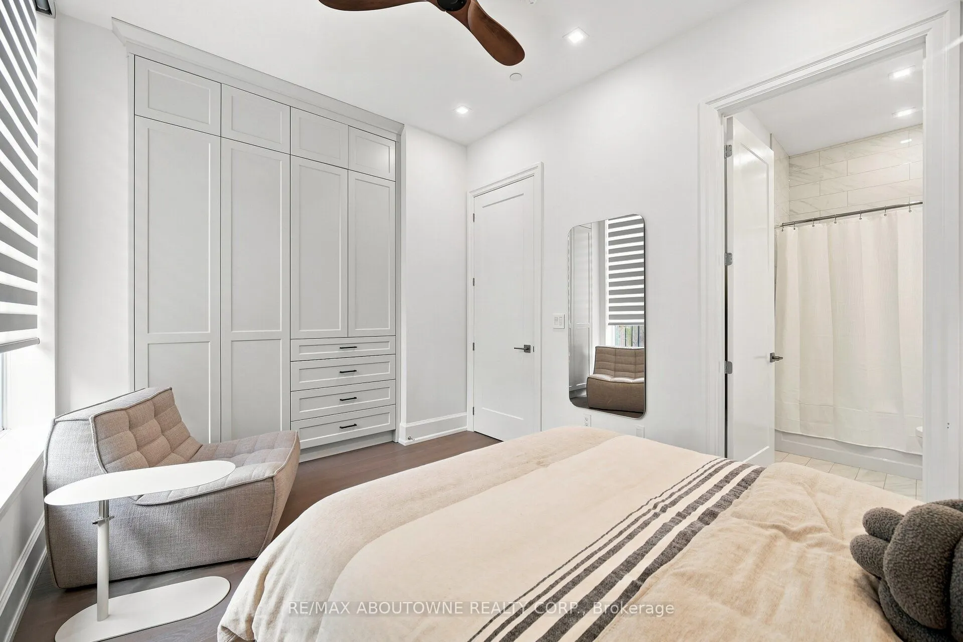 1441 ELGIN Street #106