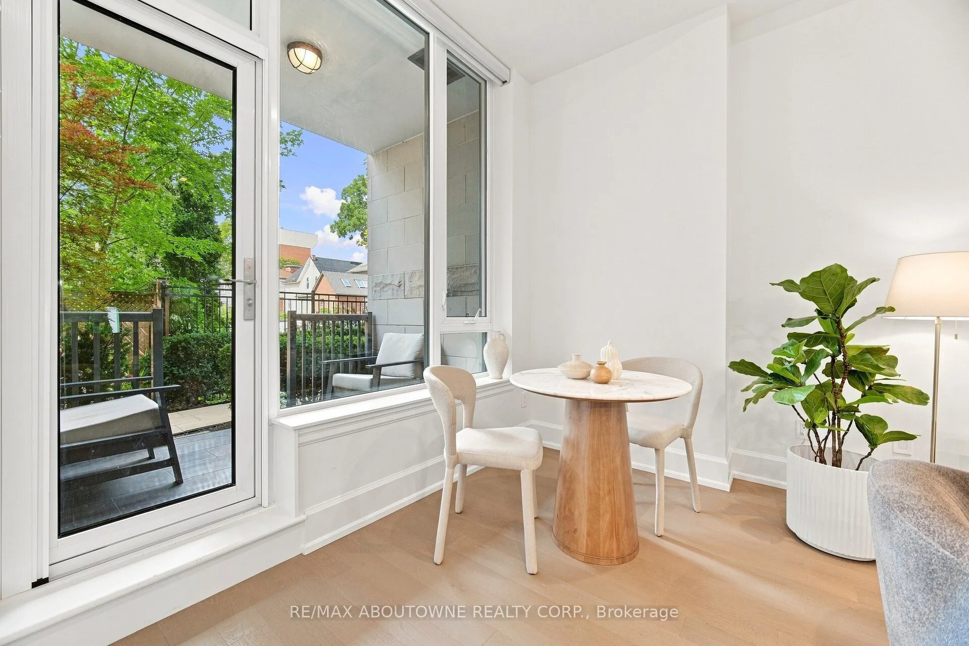 1441 ELGIN Street #106