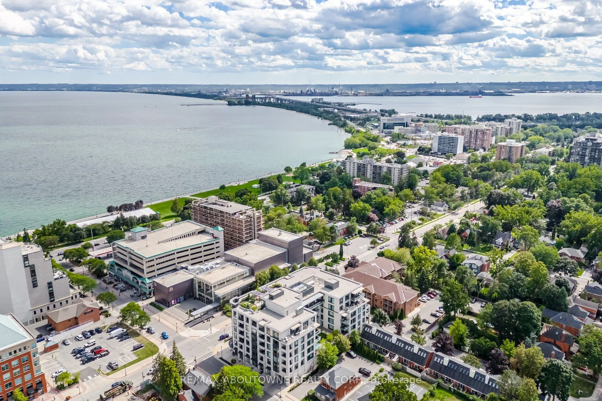 1441 ELGIN Street #106