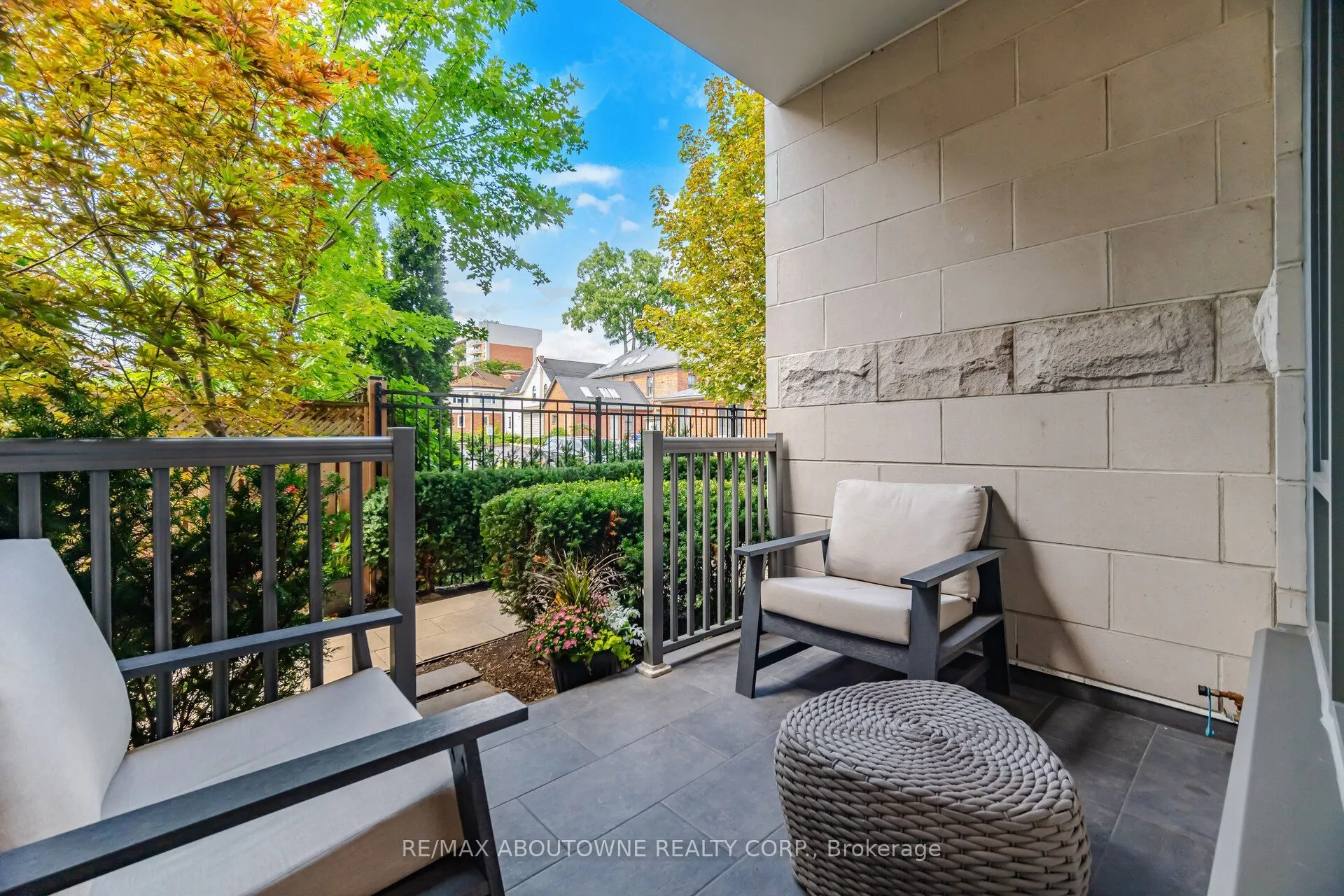 1441 ELGIN Street #106