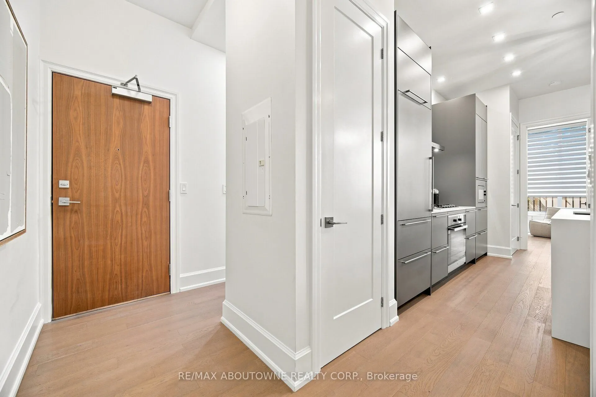 1441 ELGIN Street #106