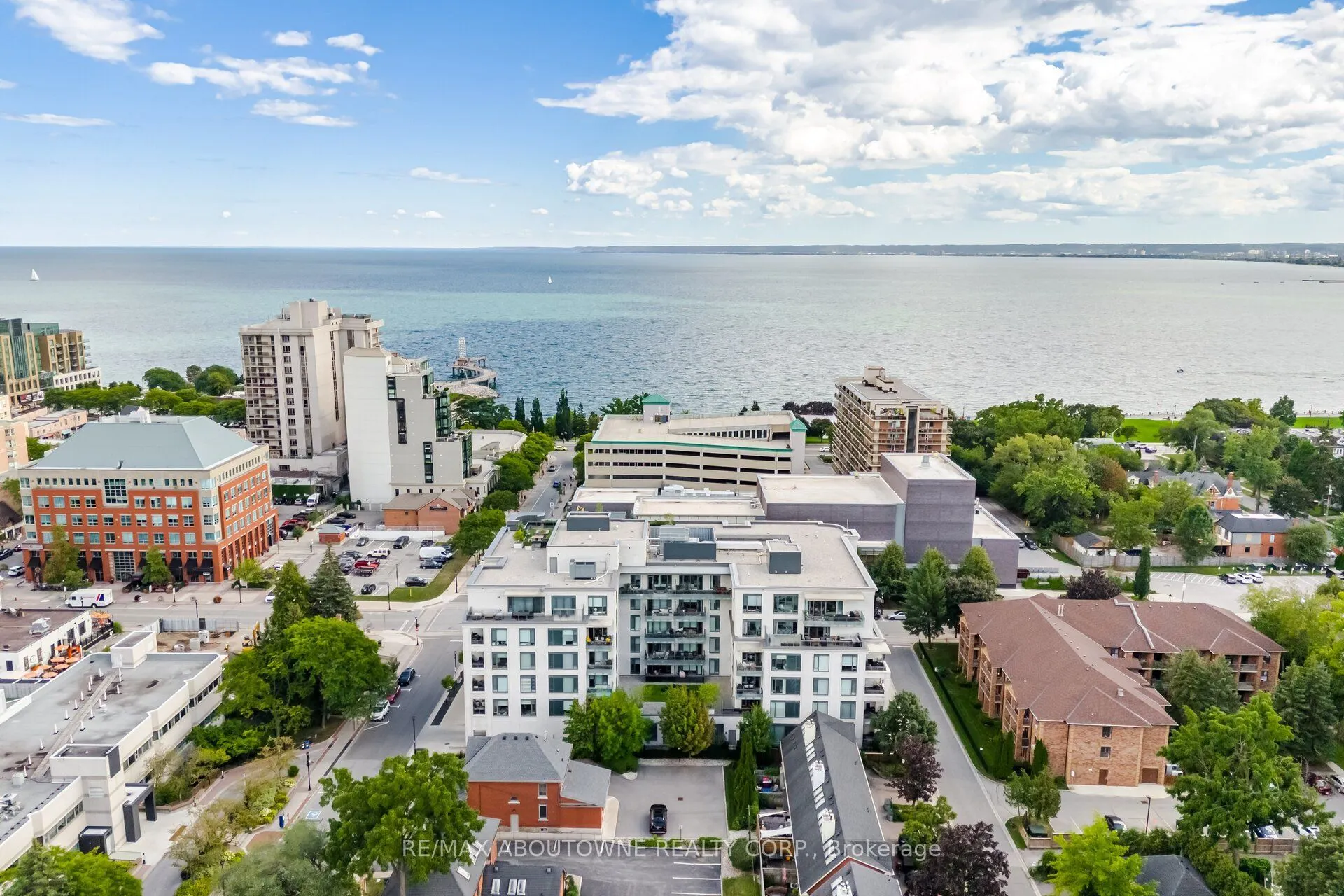 1441 ELGIN Street #106