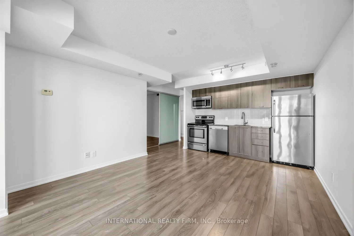 20 Joe Shuster Way #516