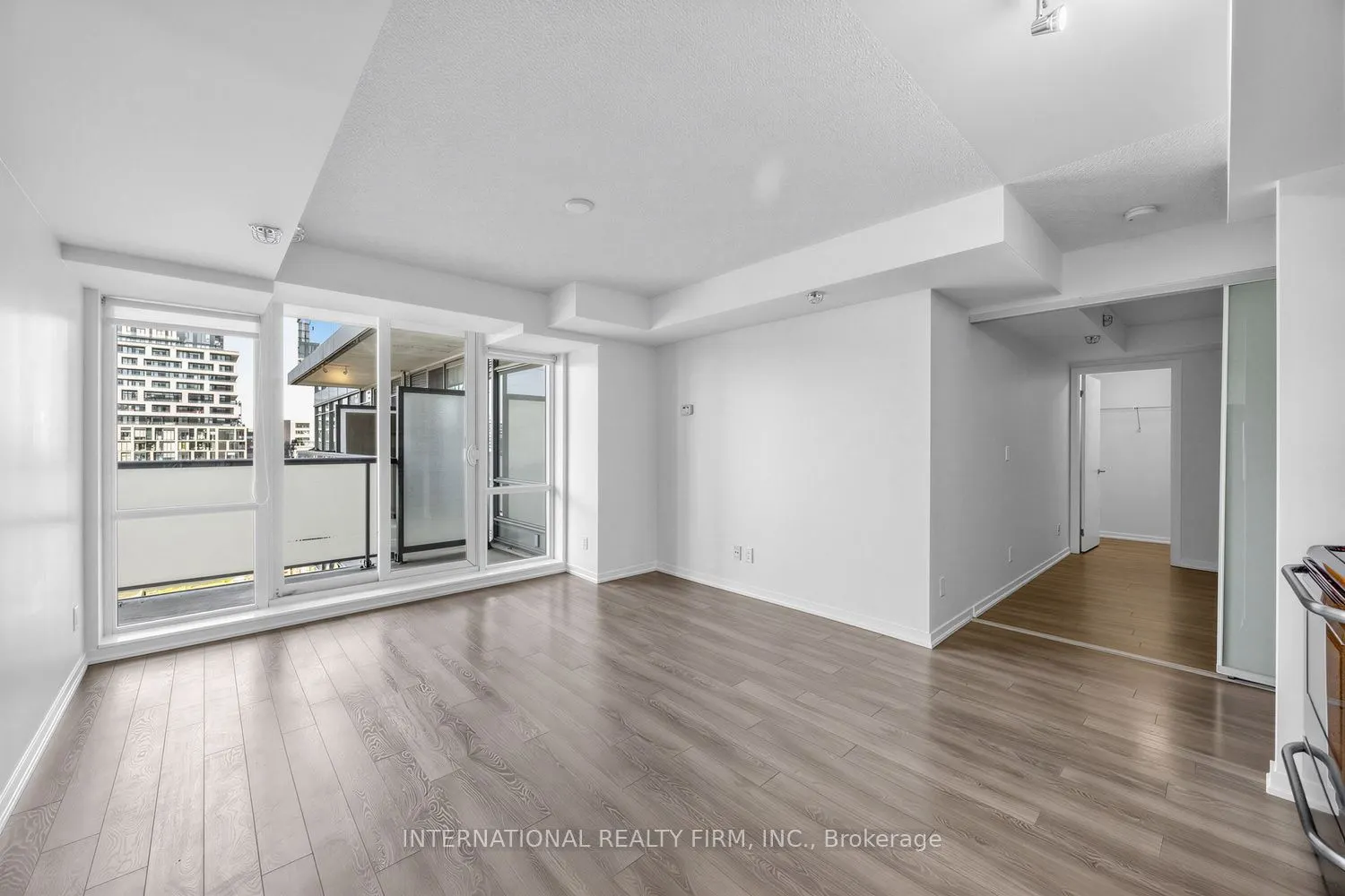20 Joe Shuster Way #516