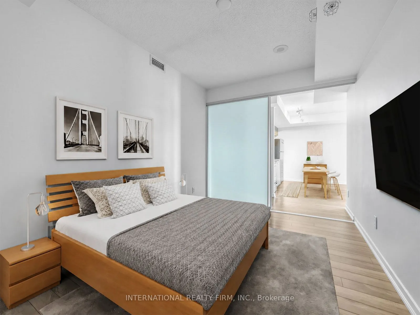 20 Joe Shuster Way #516