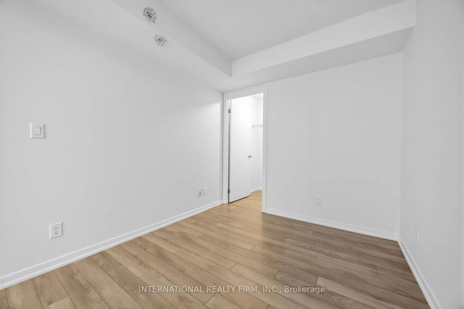 20 Joe Shuster Way #516
