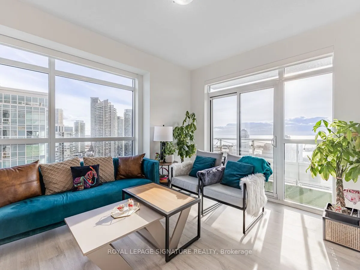 251 Manitoba Street #2704