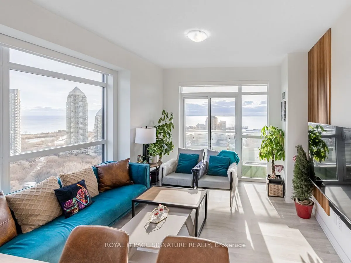 251 Manitoba Street #2704