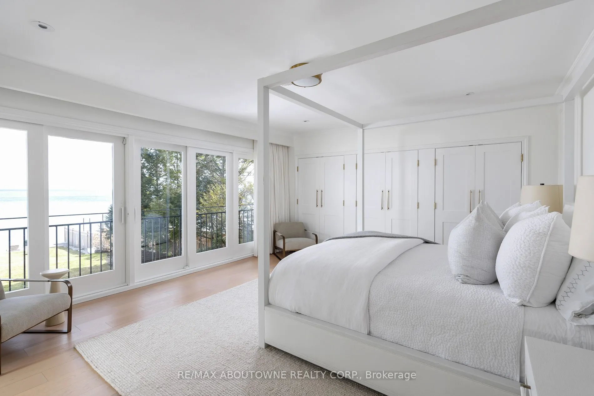 3 Ennisclare Drive E