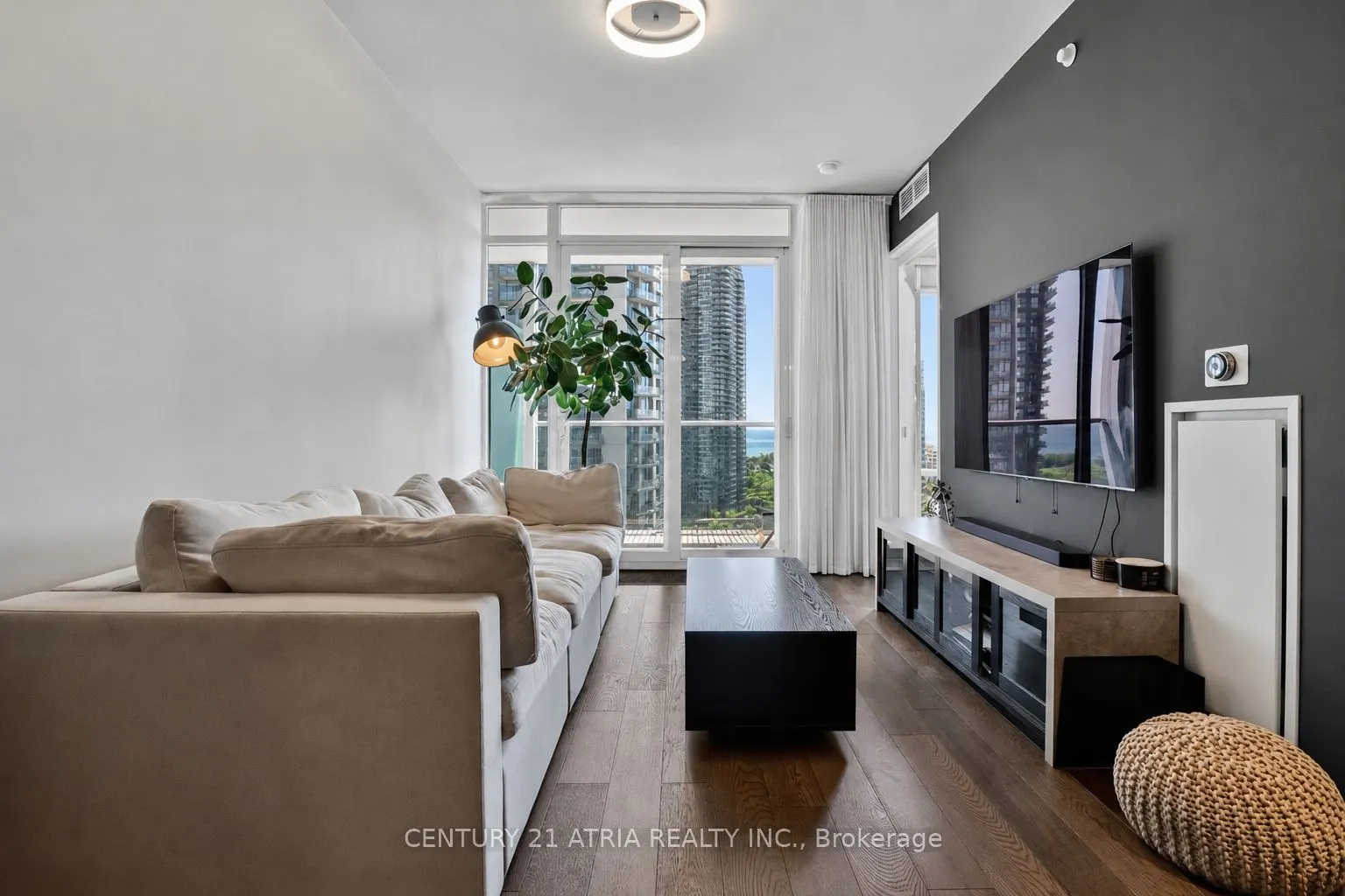 88 Park Lawn Road #1806