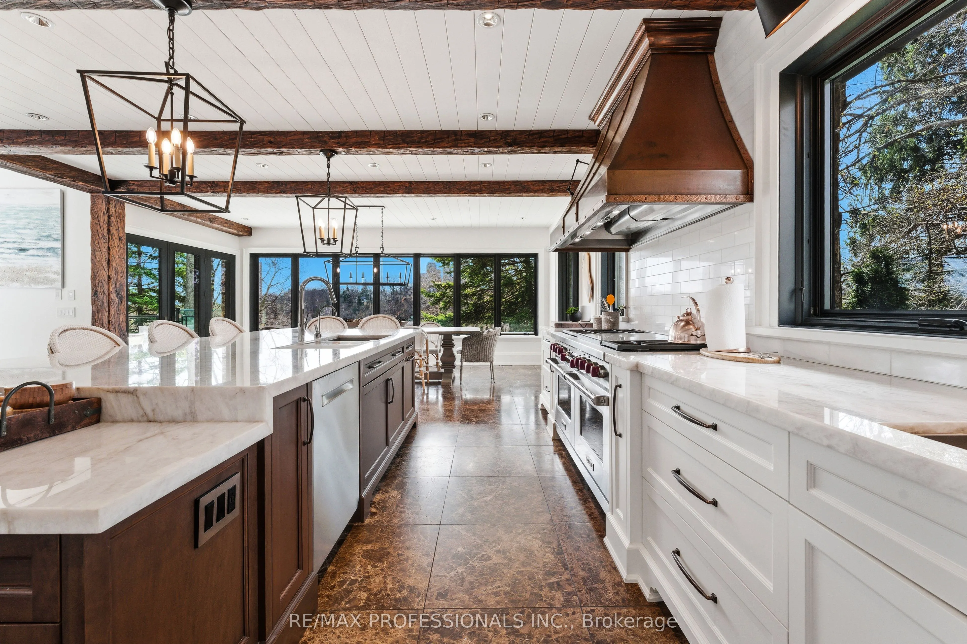 23 Riverside Crescent