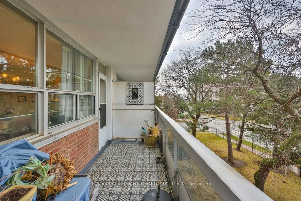2263 Marine Drive #301