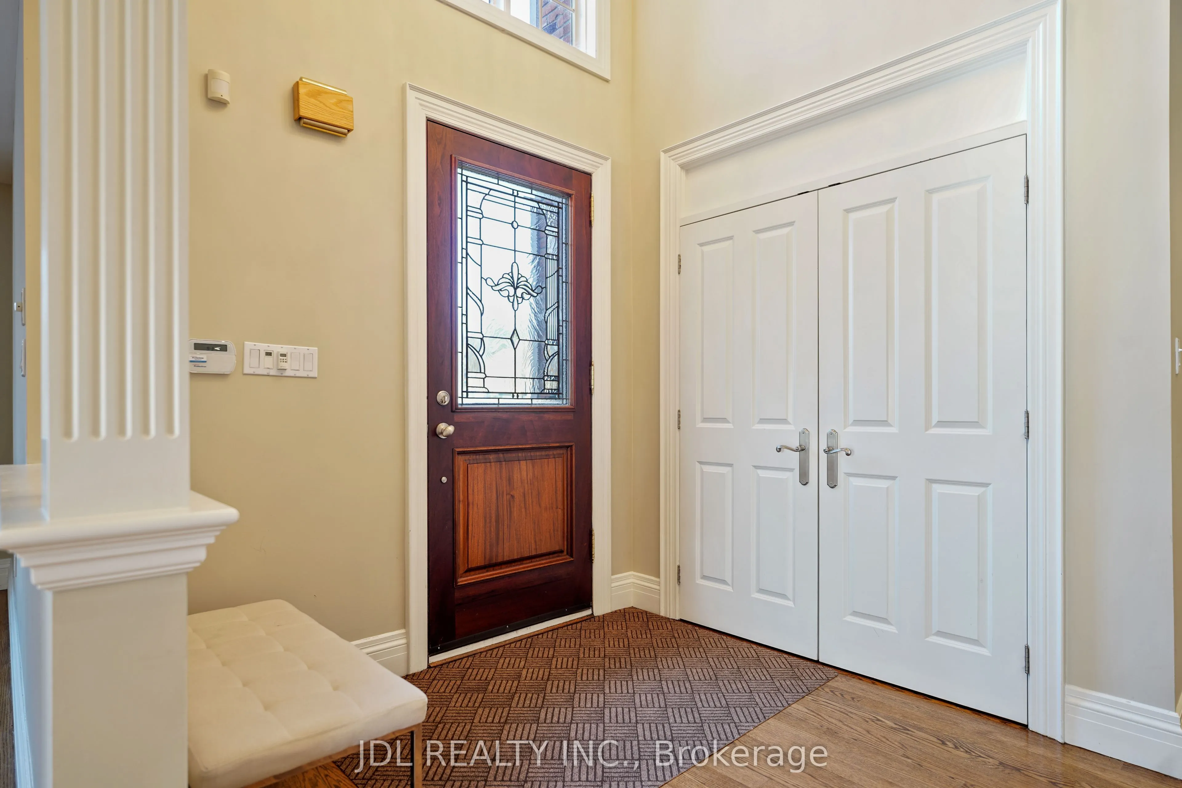 1283 Lindburgh Court