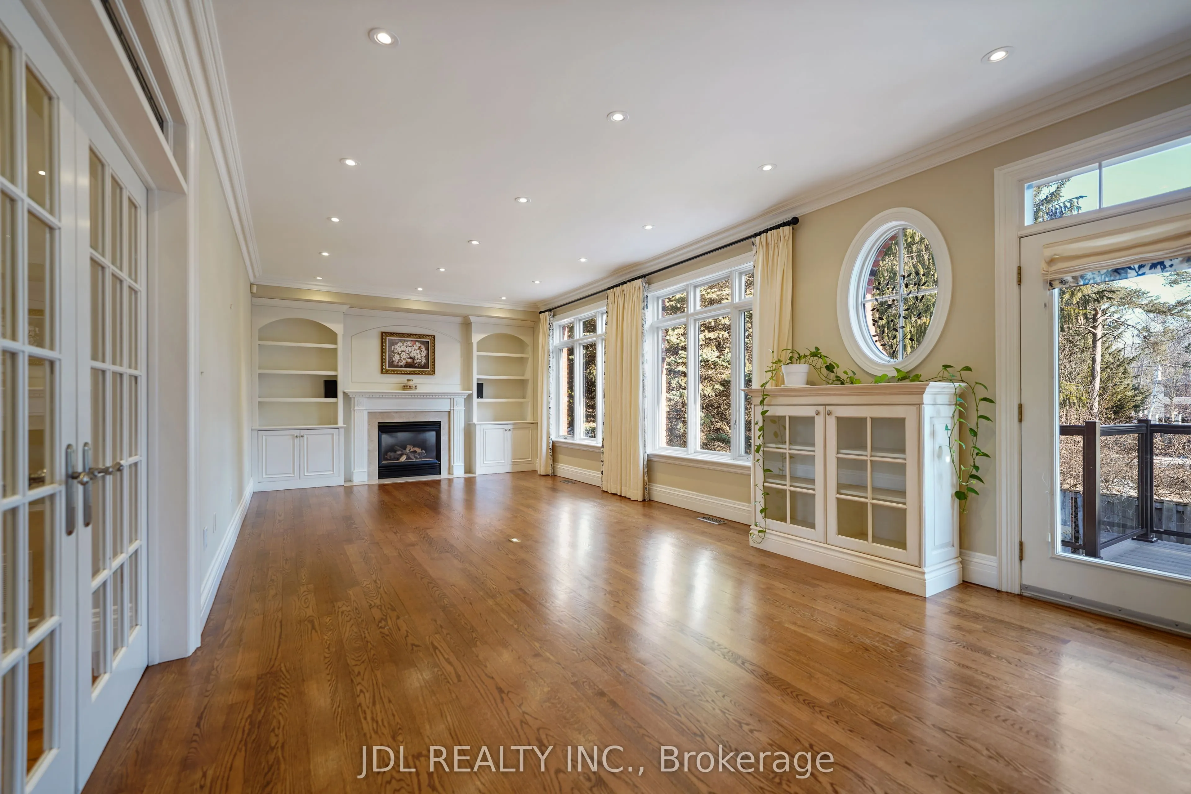 1283 Lindburgh Court