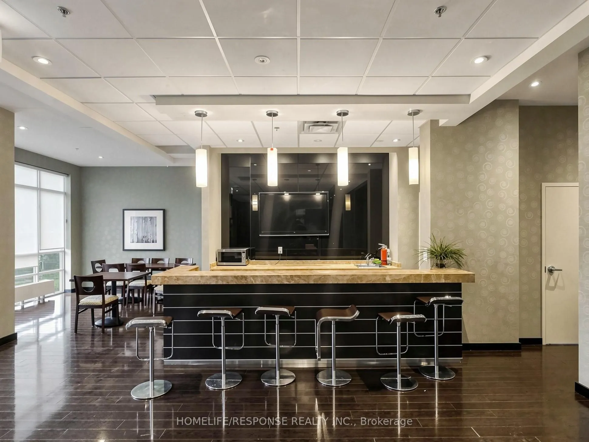 215 QUEEN Street E #225