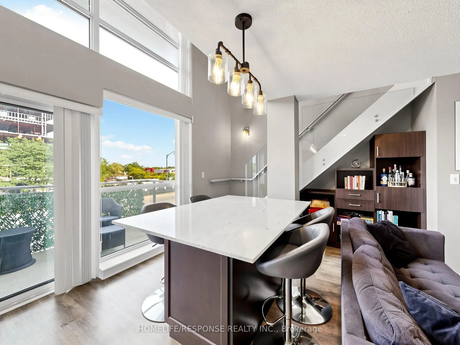 215 QUEEN Street E #225