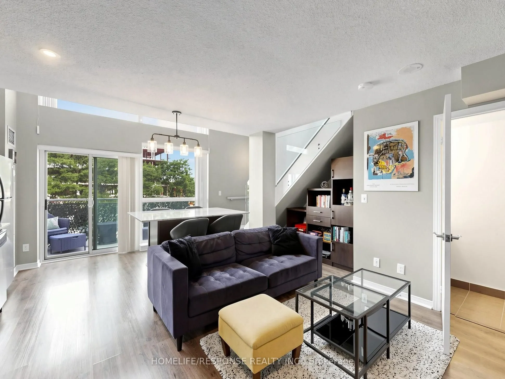 215 QUEEN Street E #225