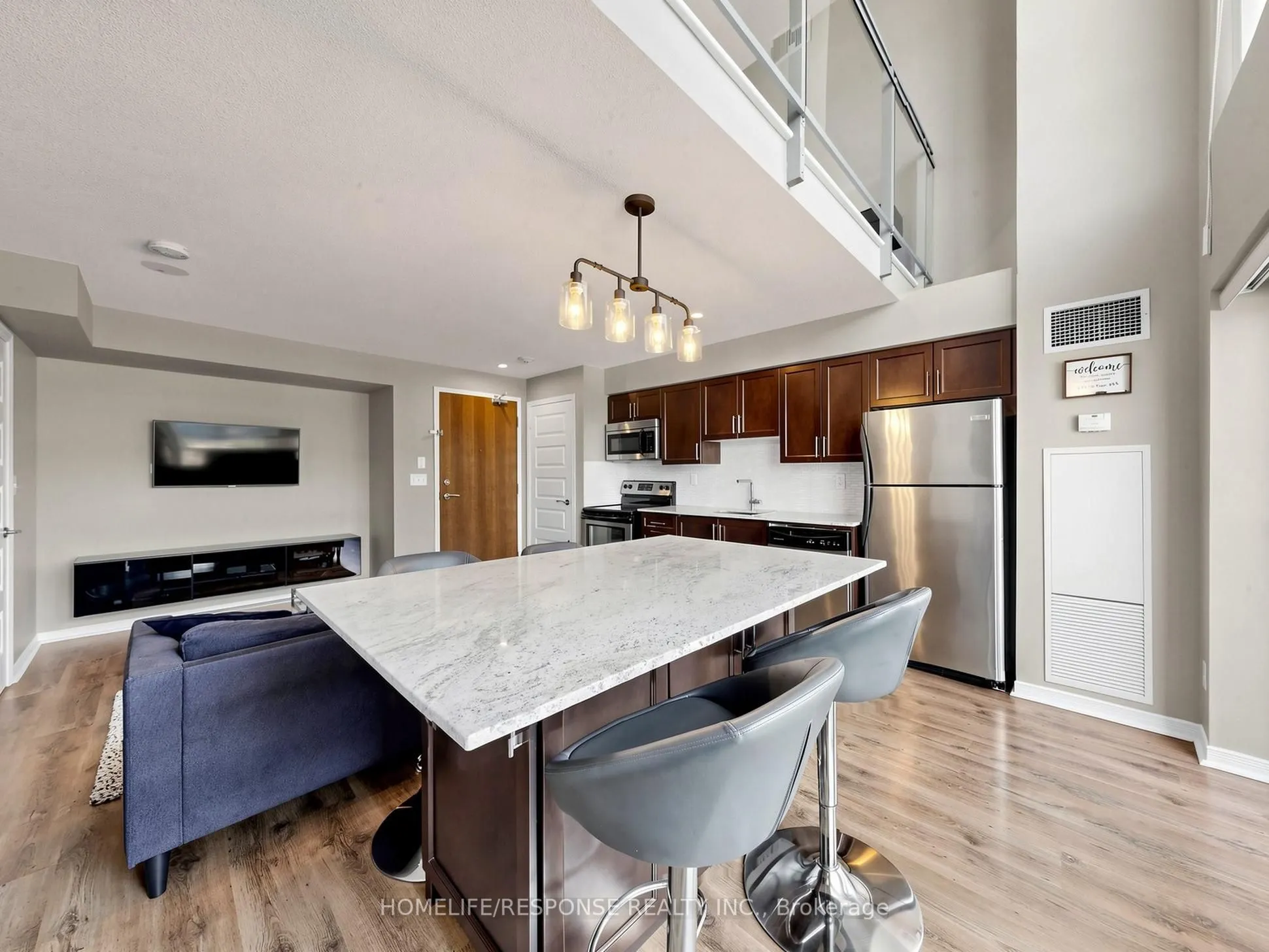 215 QUEEN Street E #225