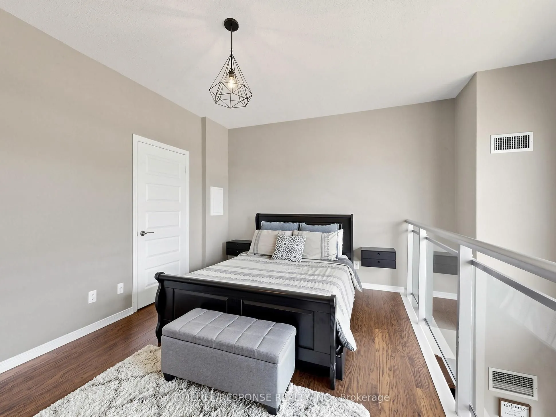 215 QUEEN Street E #225