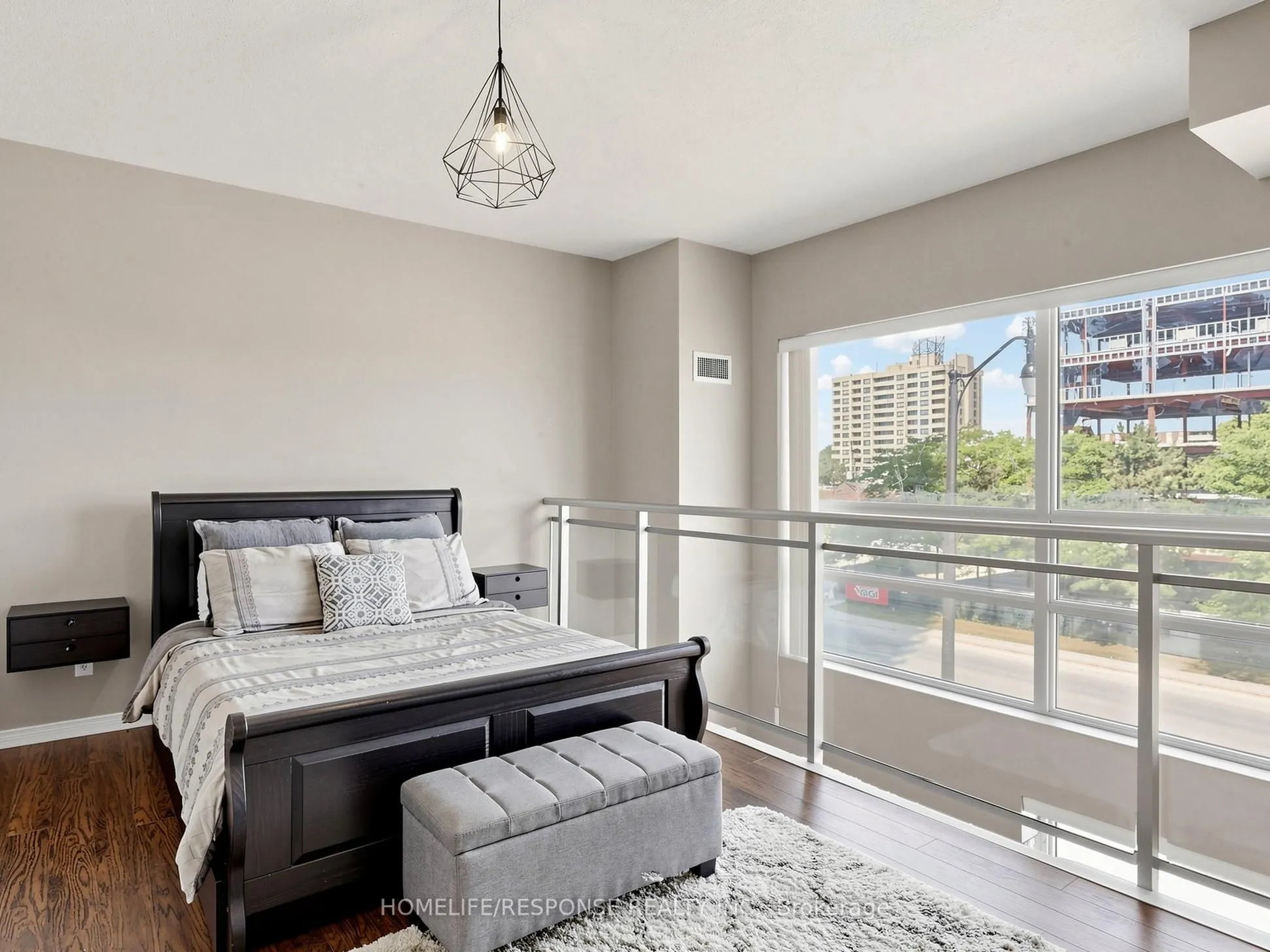 215 QUEEN Street E #225