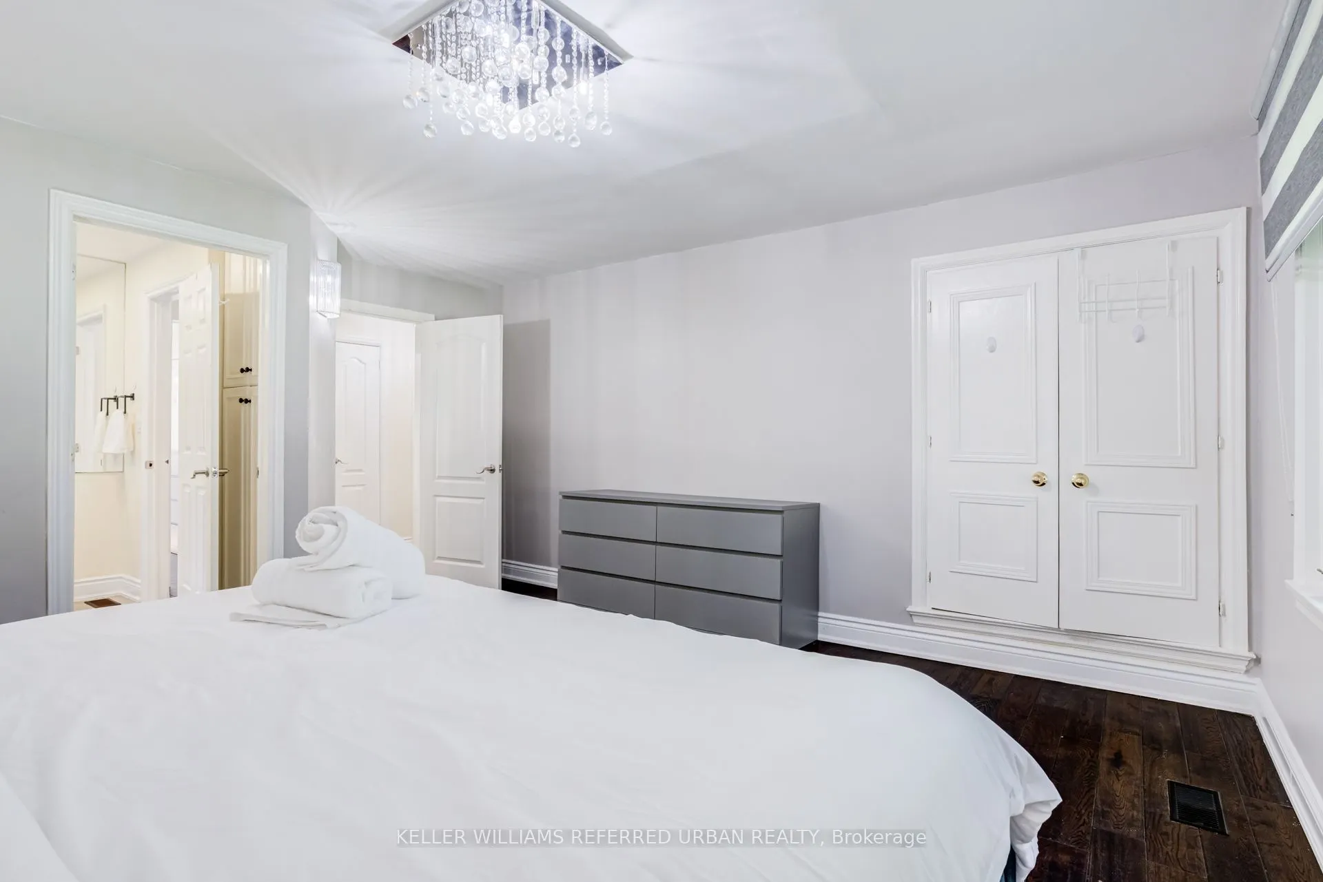876 Parkland Avenue