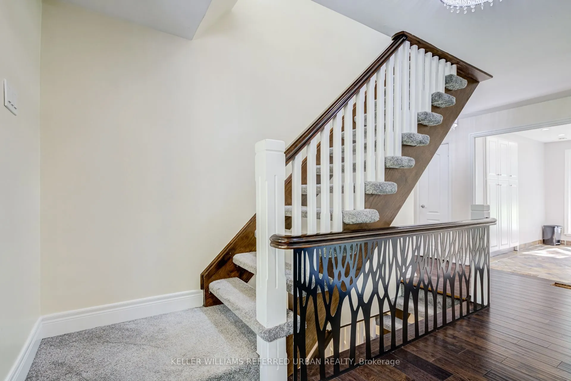 876 Parkland Avenue