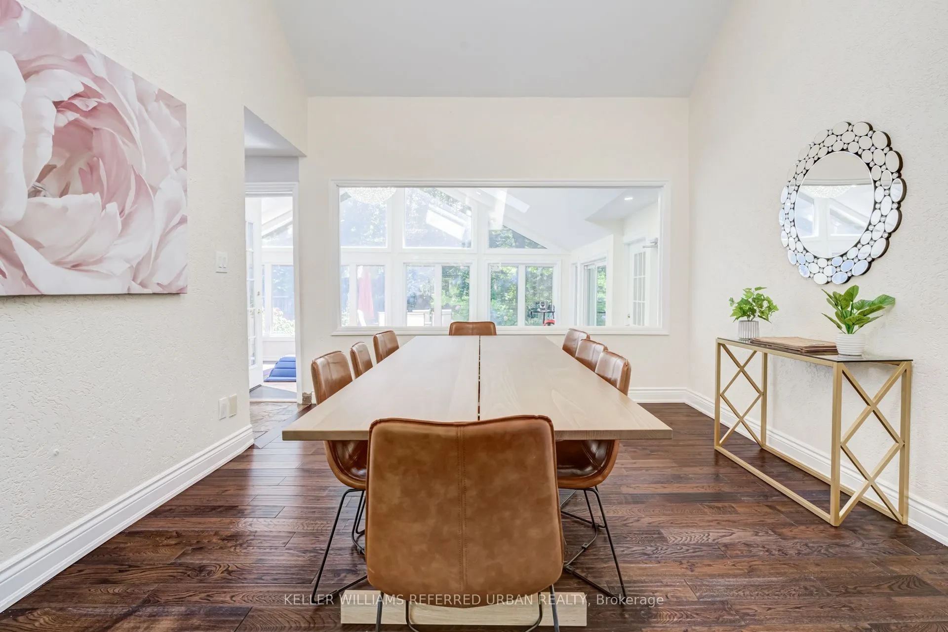 876 Parkland Avenue