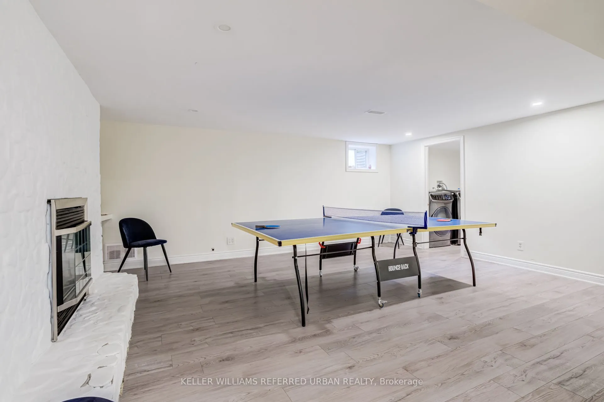 876 Parkland Avenue