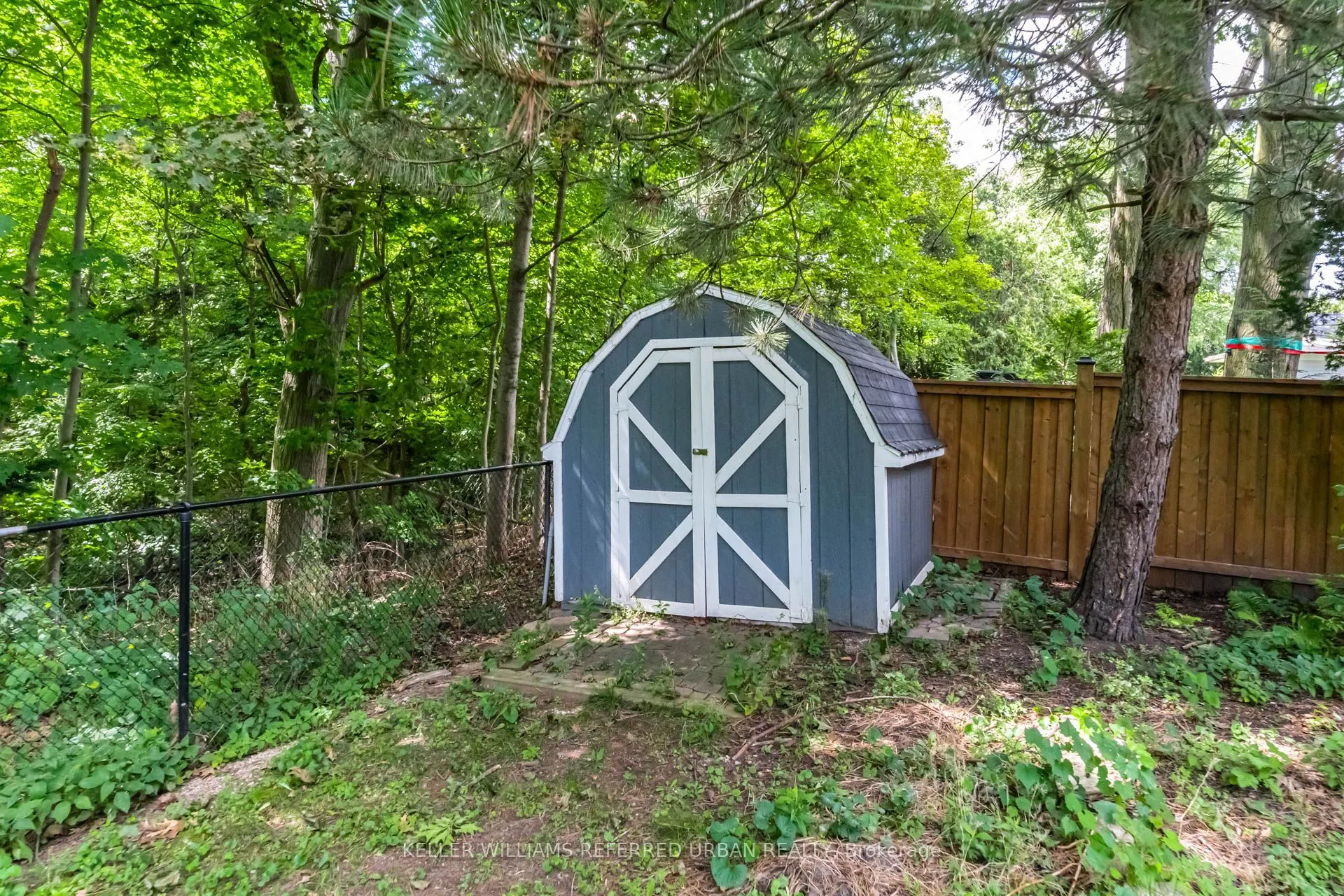 876 Parkland Avenue