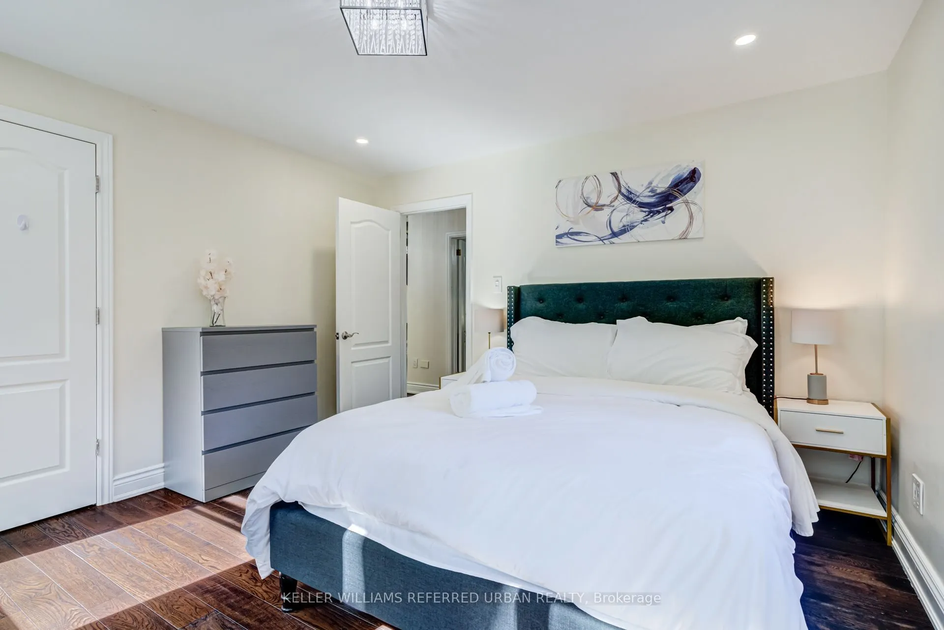 876 Parkland Avenue