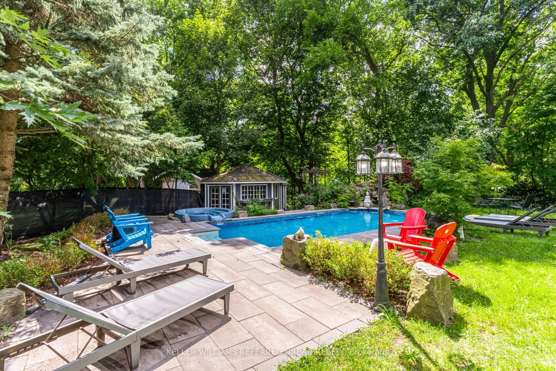876 Parkland Avenue
