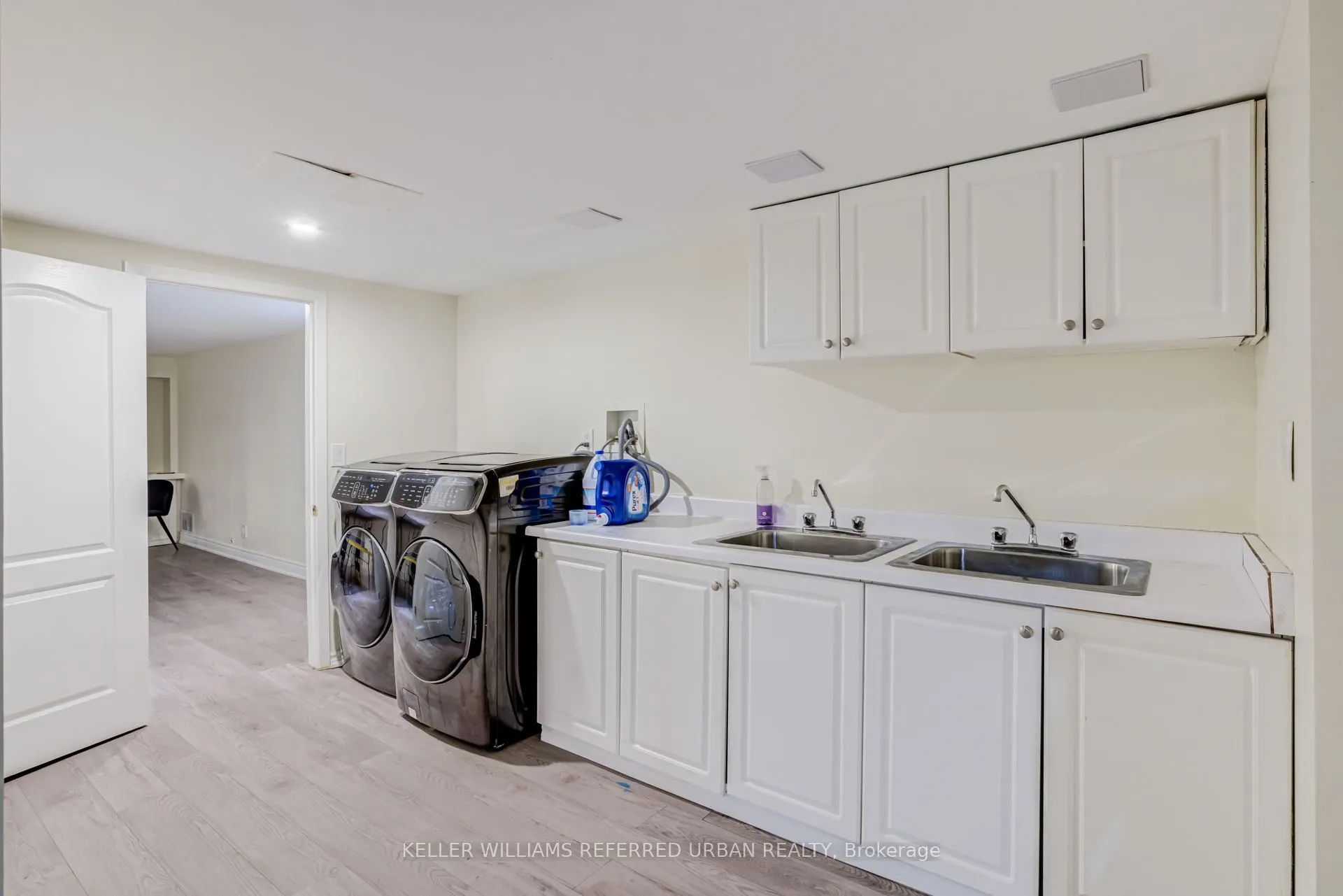876 Parkland Avenue