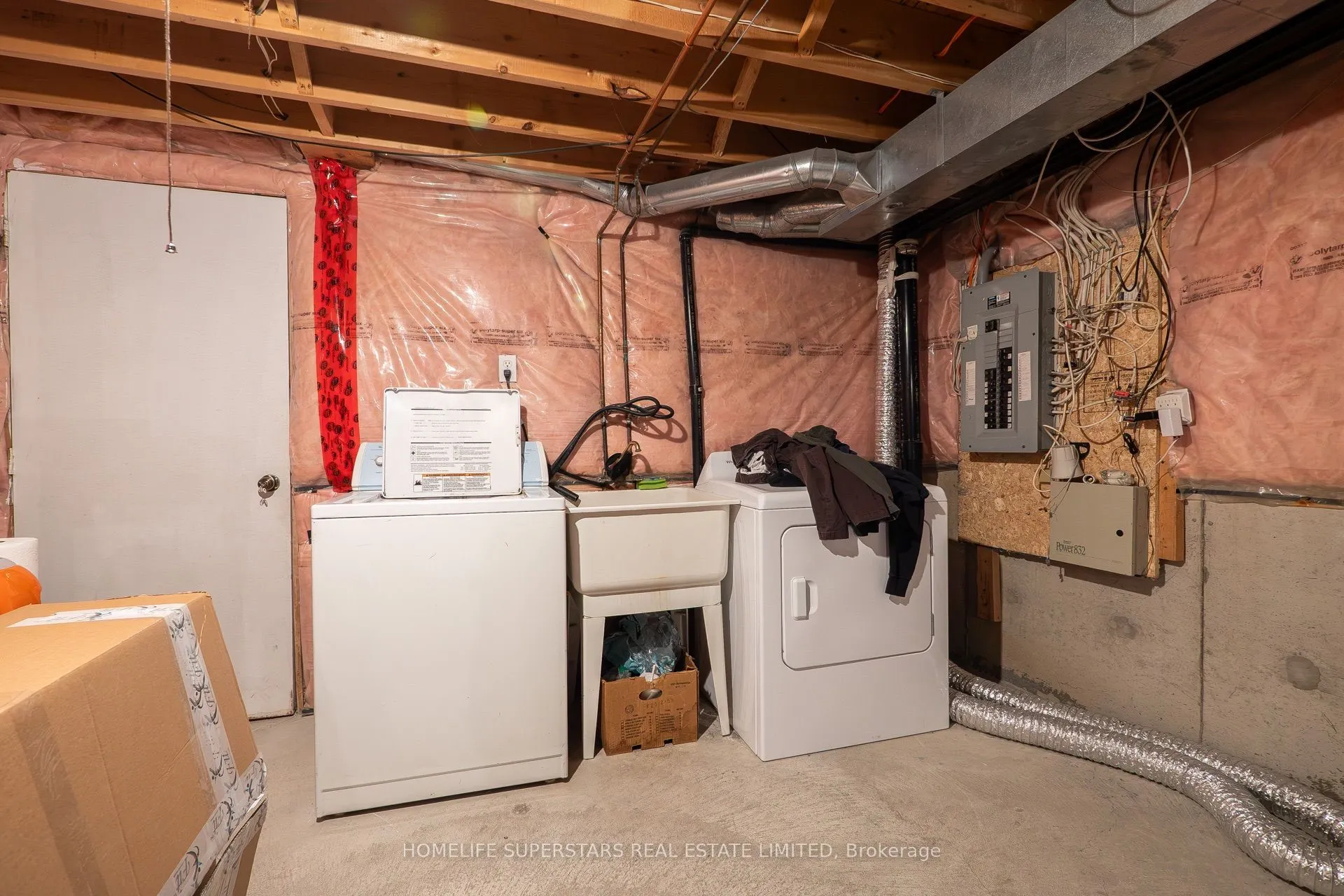 3257 Ridgeleigh Heights