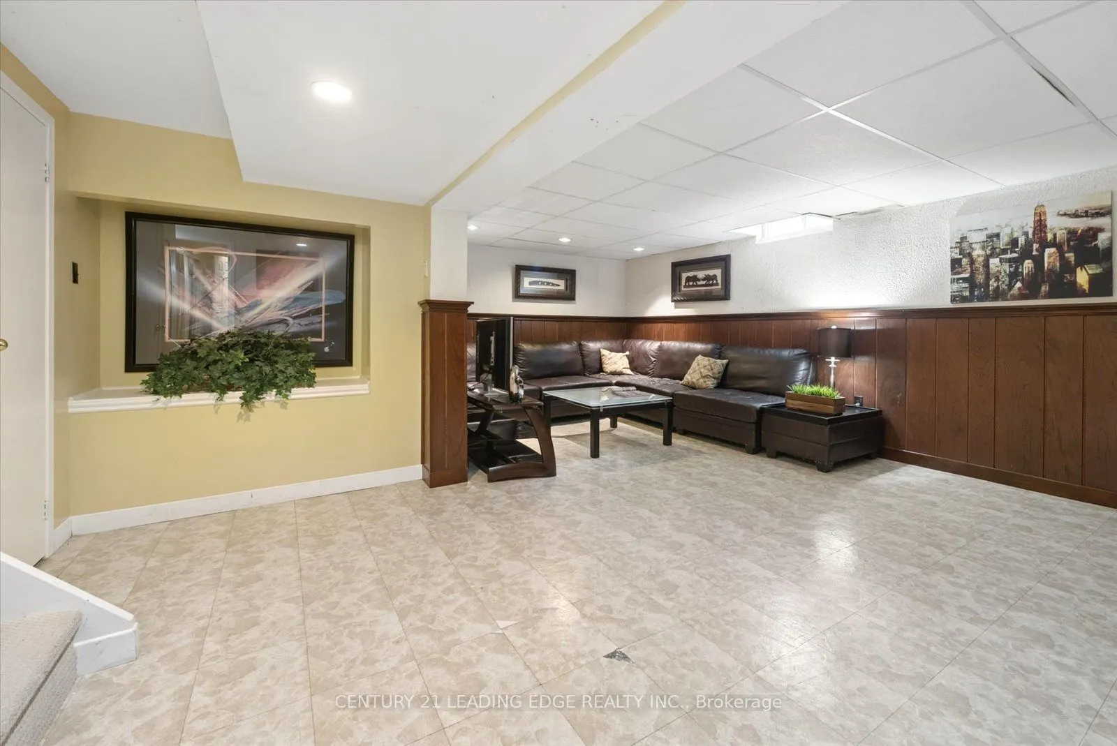 3074 Tours Road