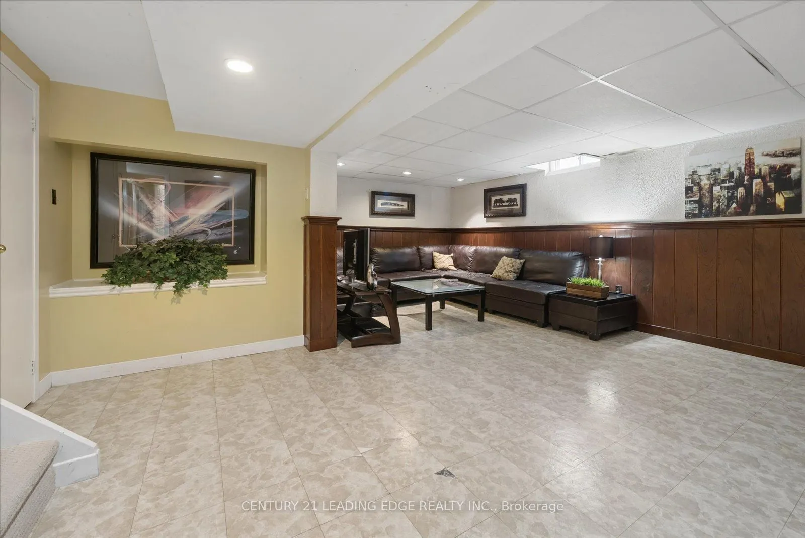 3074 Tours Road