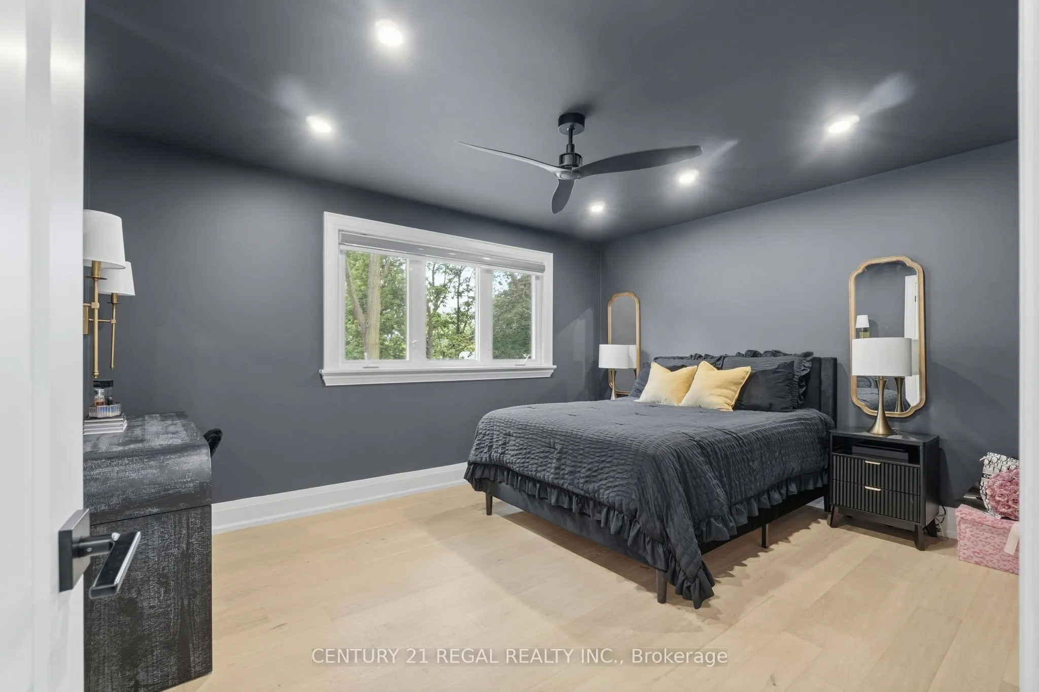 3308 Grassfire Crescent