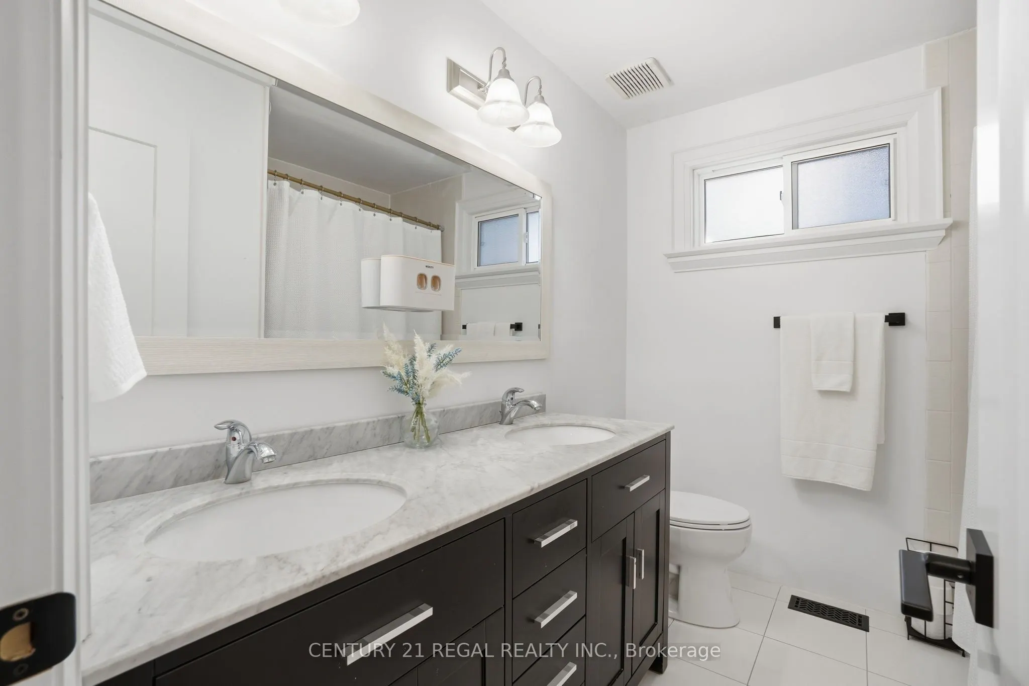 3308 Grassfire Crescent