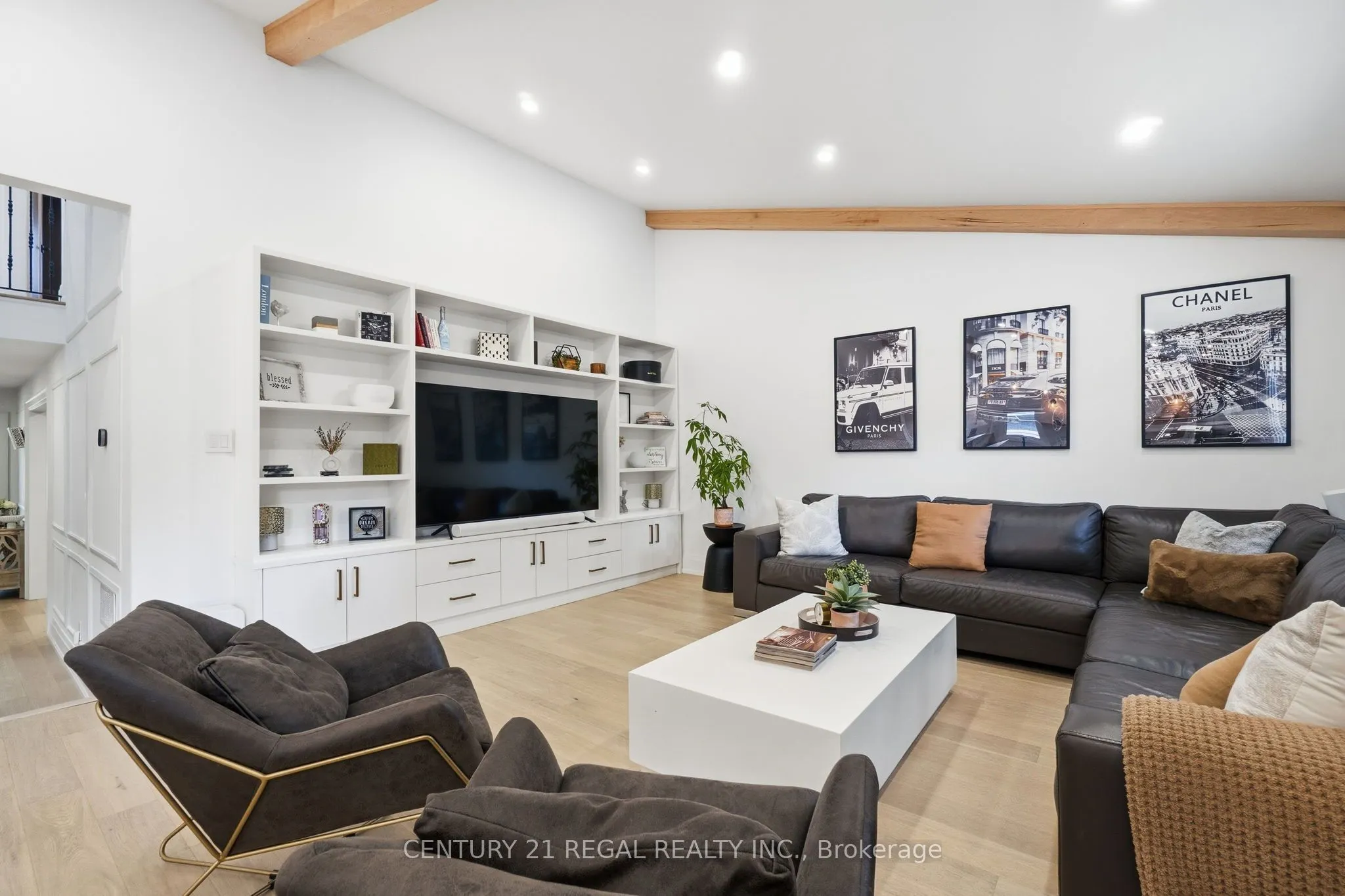 3308 Grassfire Crescent